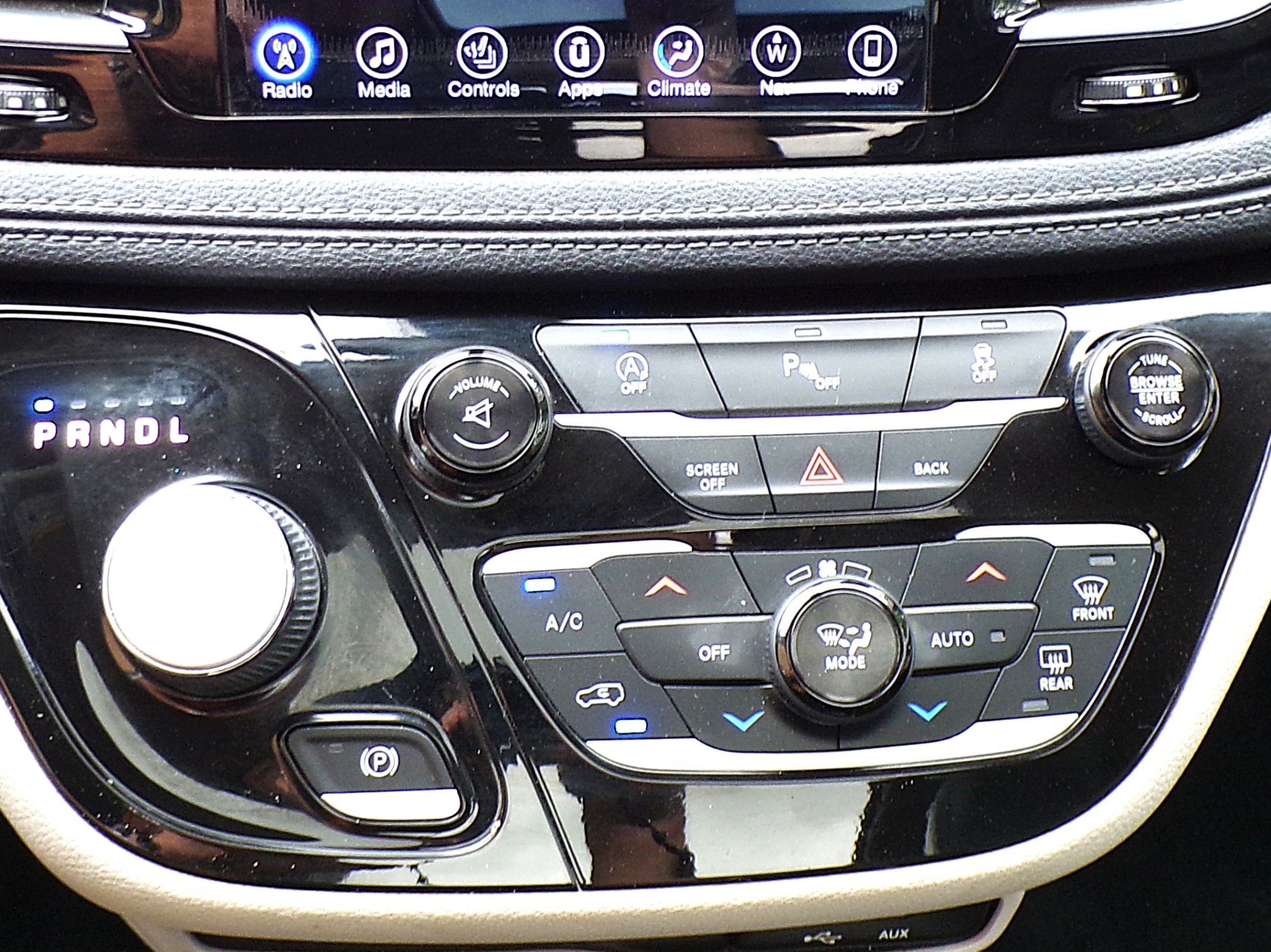 /autogallery/2017-Chrysler-Pacifica-9130693819548314.jpg