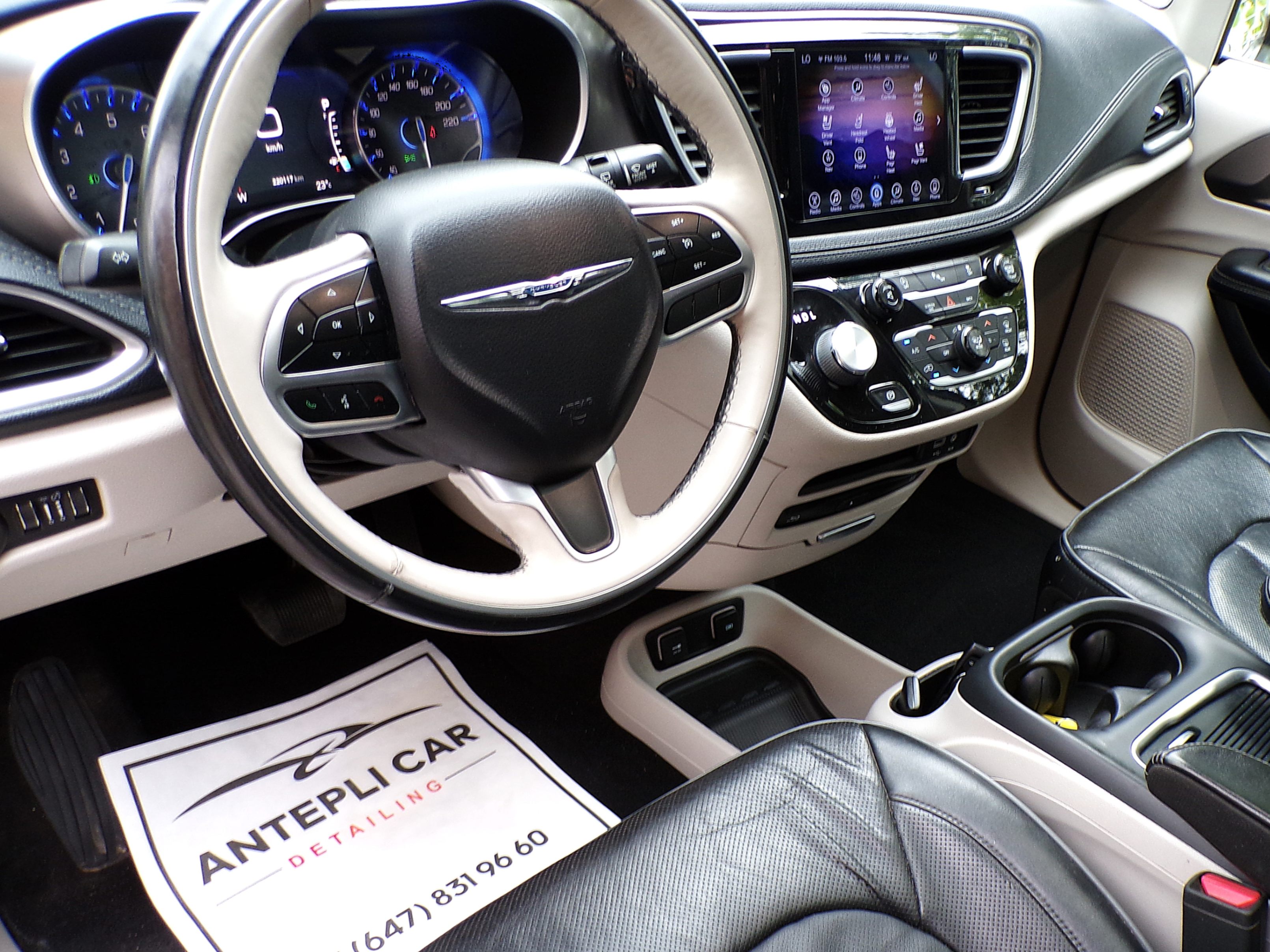 /autogallery/2017-Chrysler-Pacifica-9863534993802434.jpg
