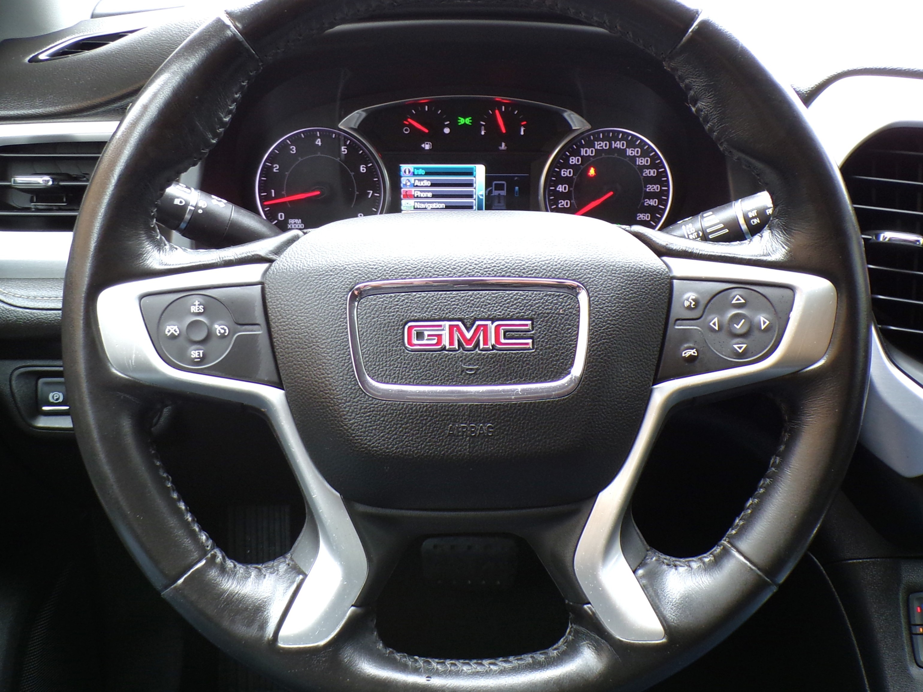 /autogallery/2017-GMC-Acadia-796221216675981.jpg