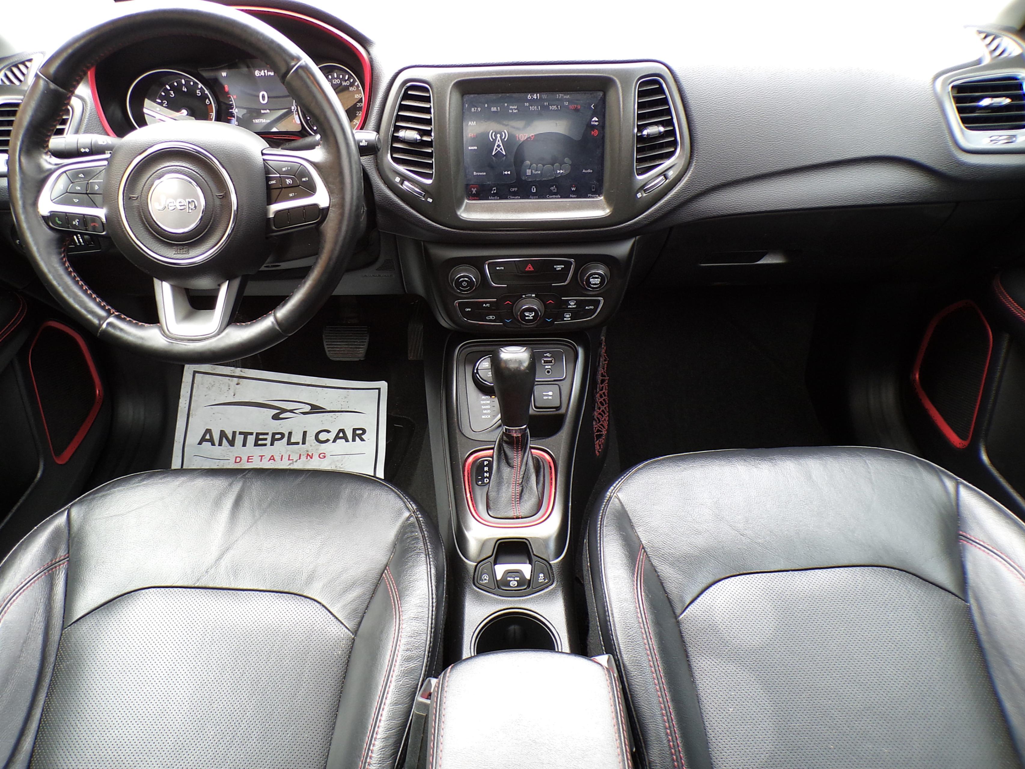/autogallery/2017-Jeep-Compass-42898837017367475.jpg