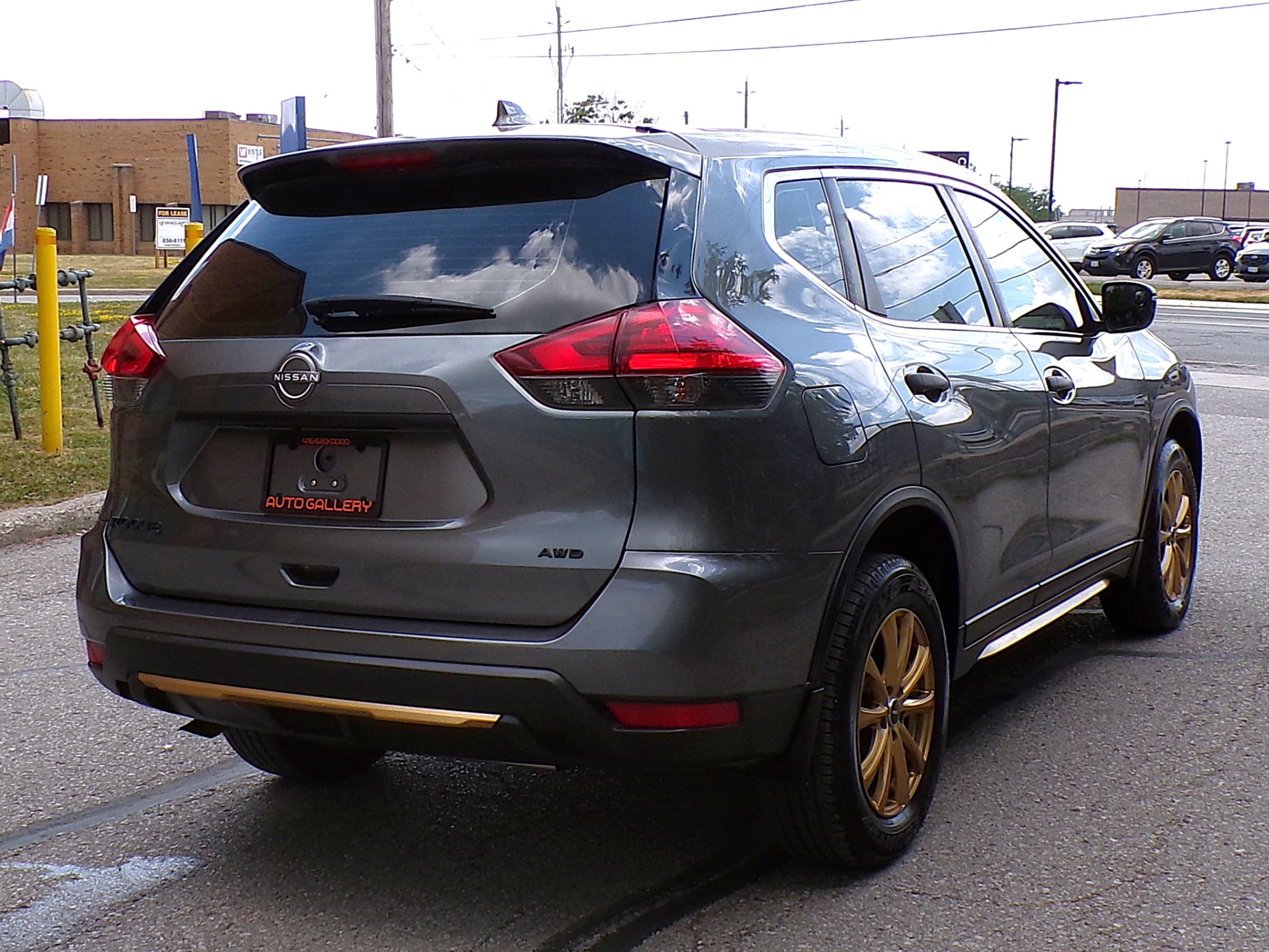/autogallery/2017-Nissan-Rogue-03628528668316933.jpg
