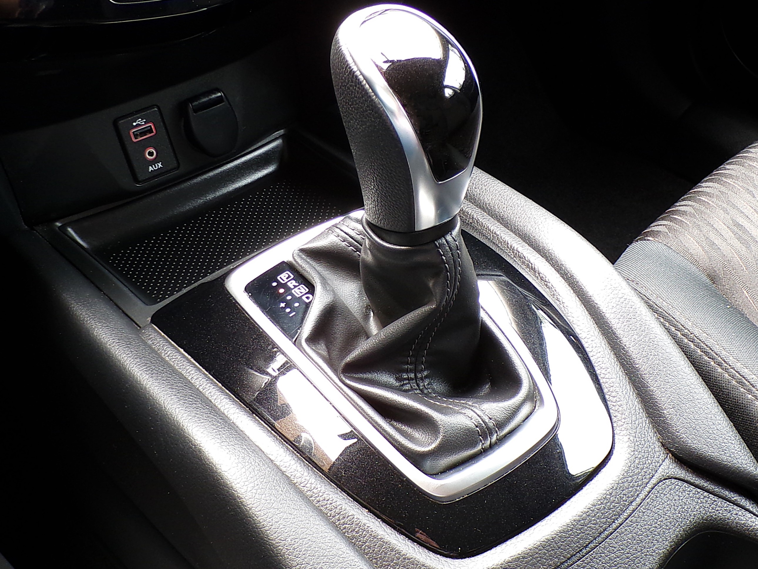 /autogallery/2017-Nissan-Rogue-17713246508040892.jpg