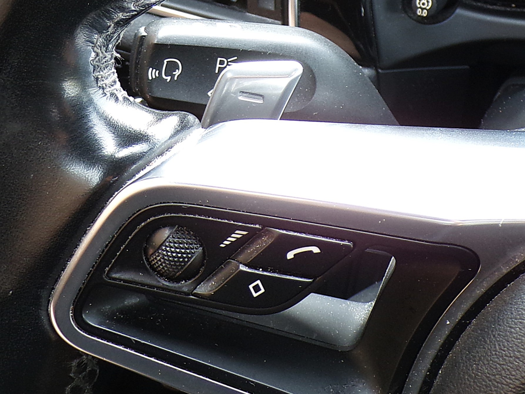 /autogallery/2017-Porsche-Macan-8905935290809304.jpg