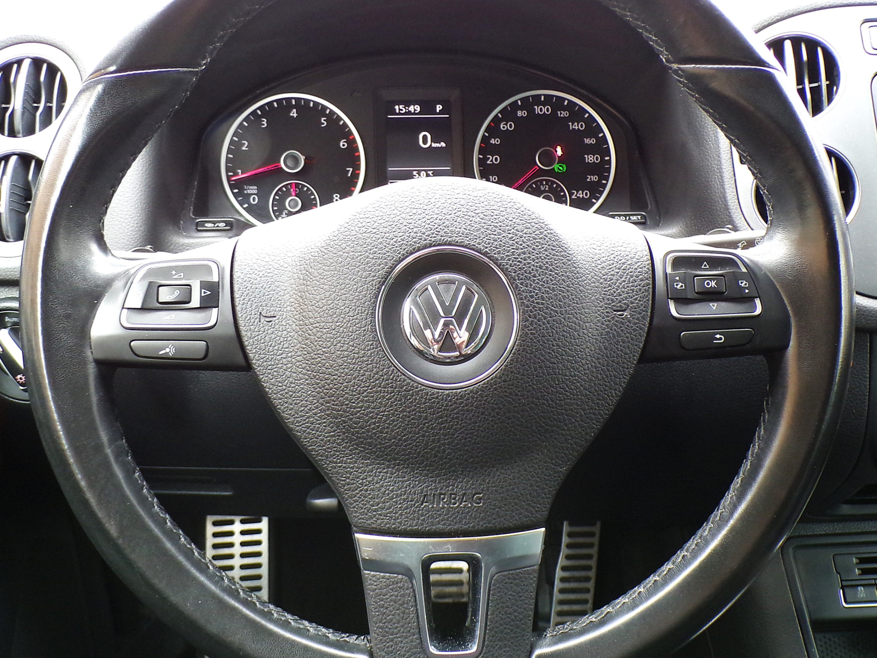 /autogallery/2017-Volkswagen-Tiguan-060332013358303405.jpg