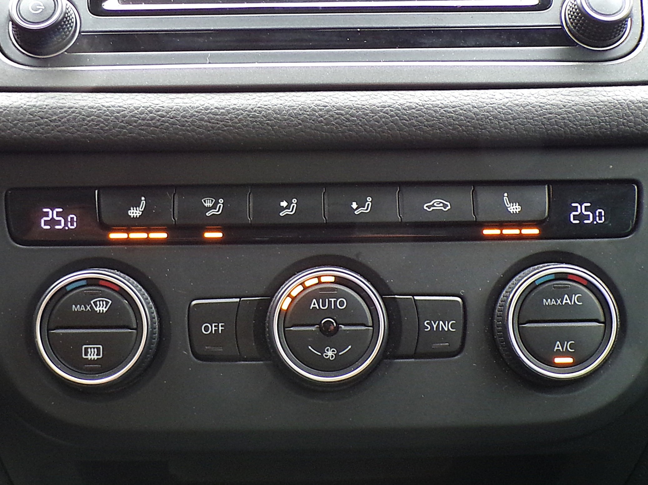 /autogallery/2017-Volkswagen-Tiguan-2789030908515353.jpg
