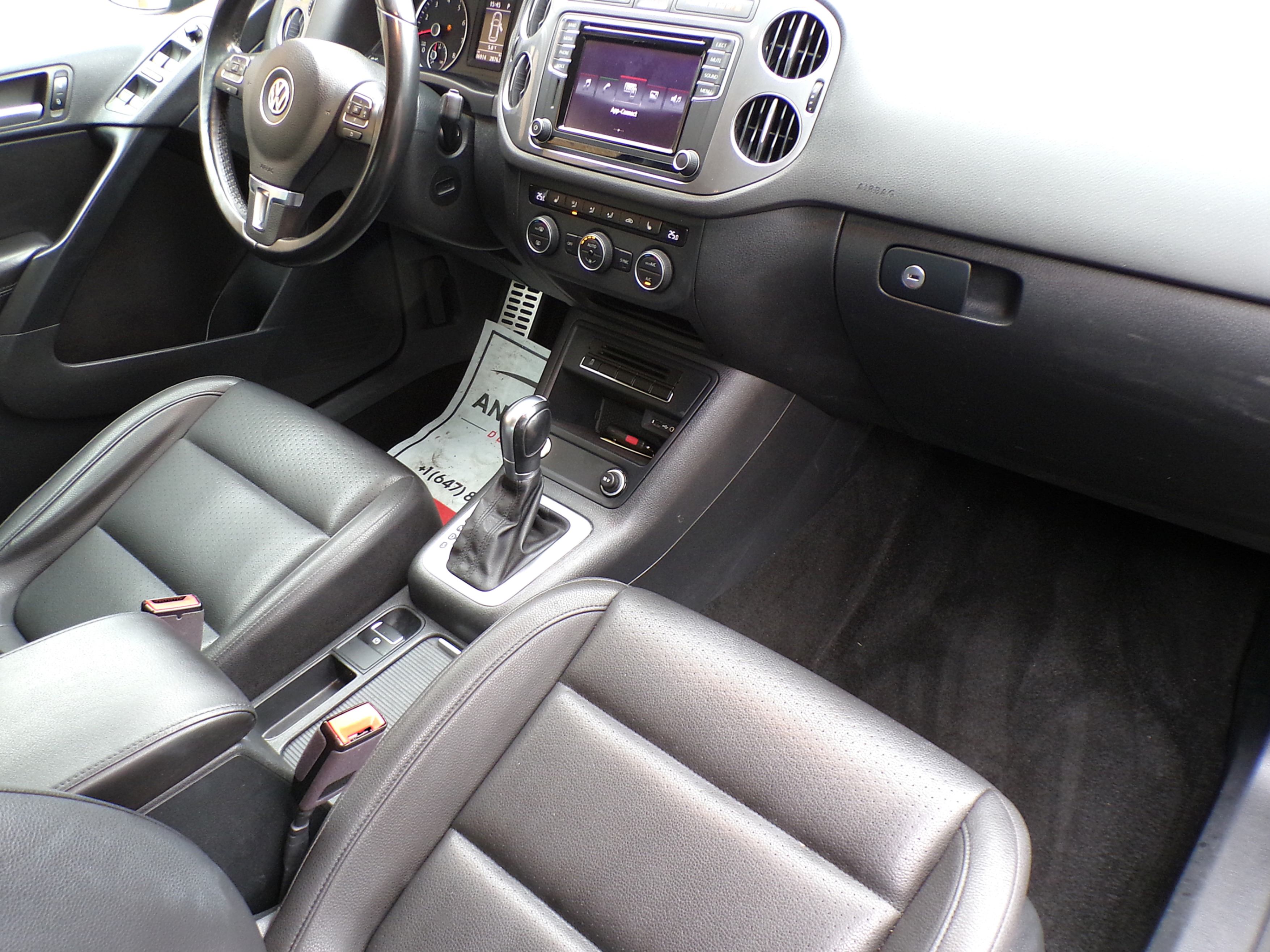 /autogallery/2017-Volkswagen-Tiguan-3447689677918626.jpg