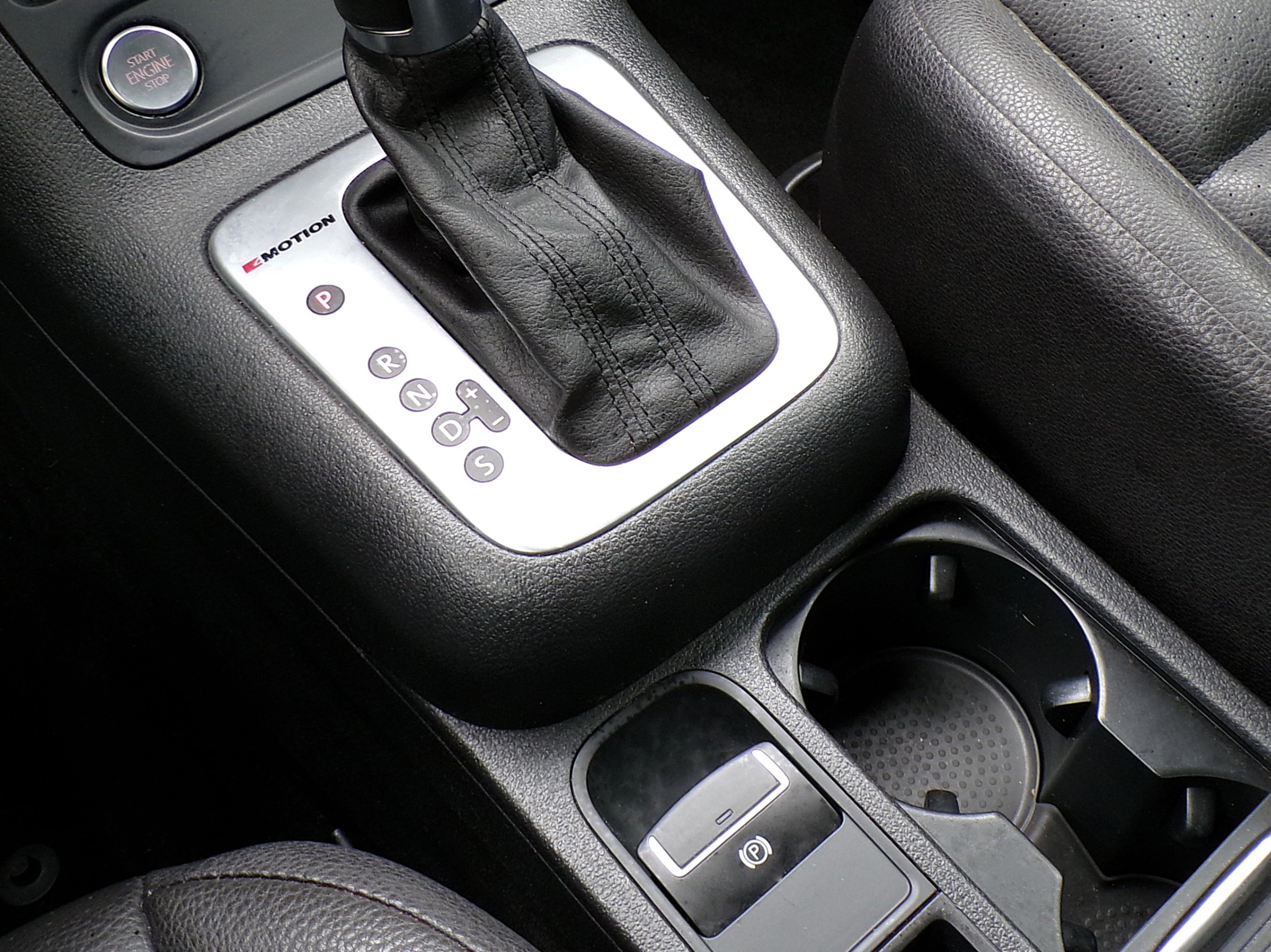 /autogallery/2017-Volkswagen-Tiguan-5926445518652603.jpg