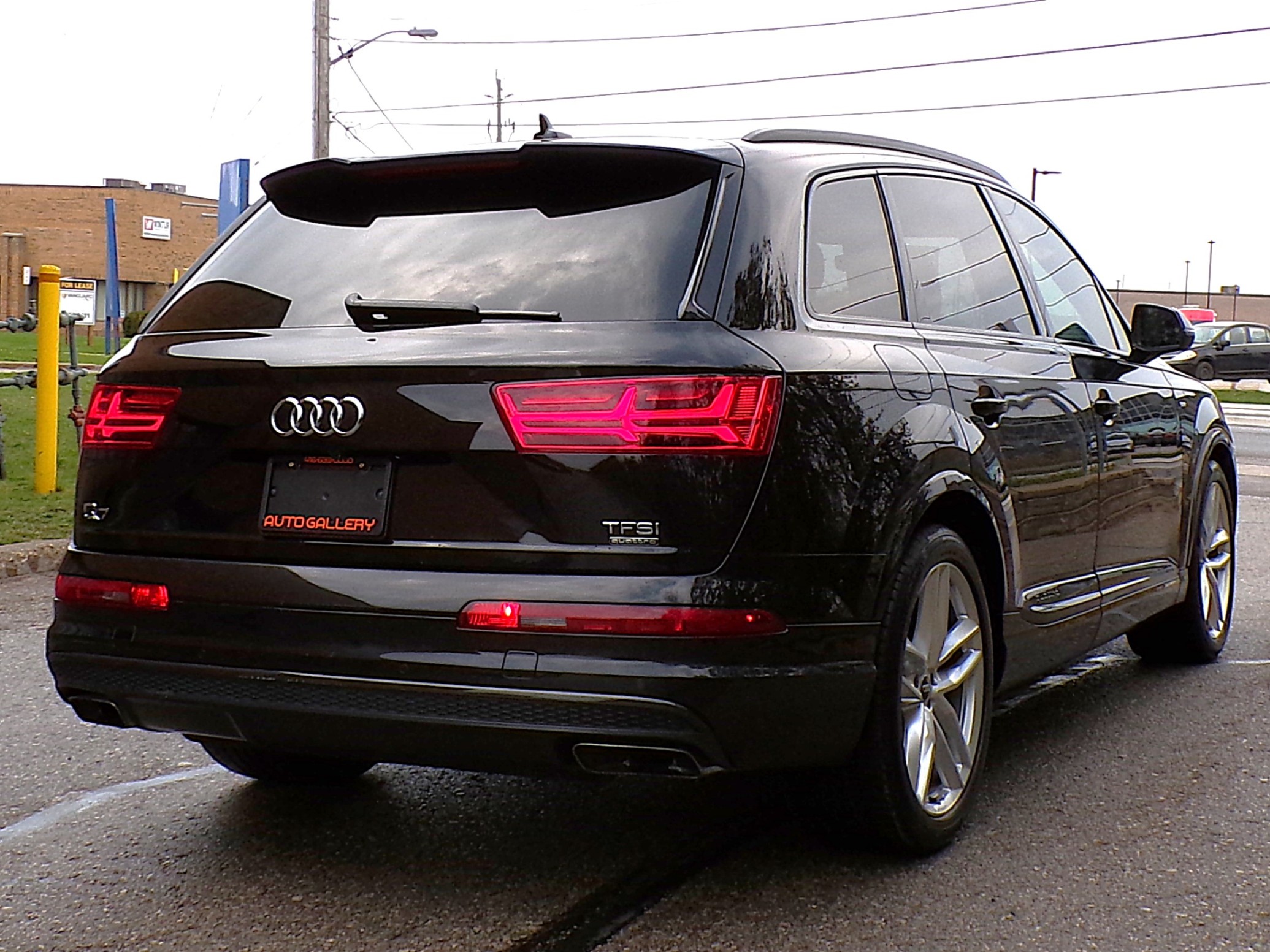 /autogallery/2018-Audi-Q7-024083840055805217.jpg