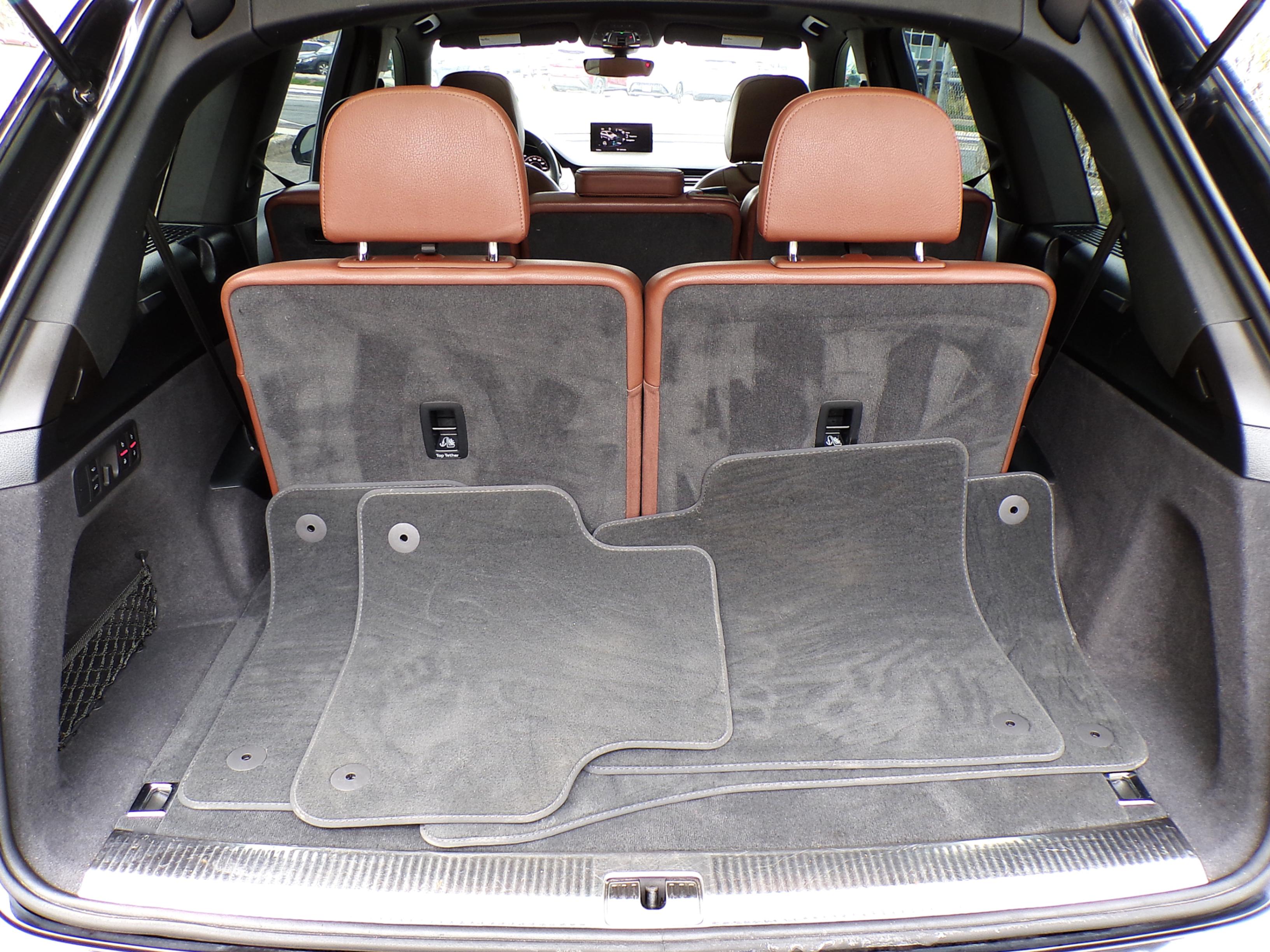 /autogallery/2018-Audi-Q7-36401637011905574.jpg