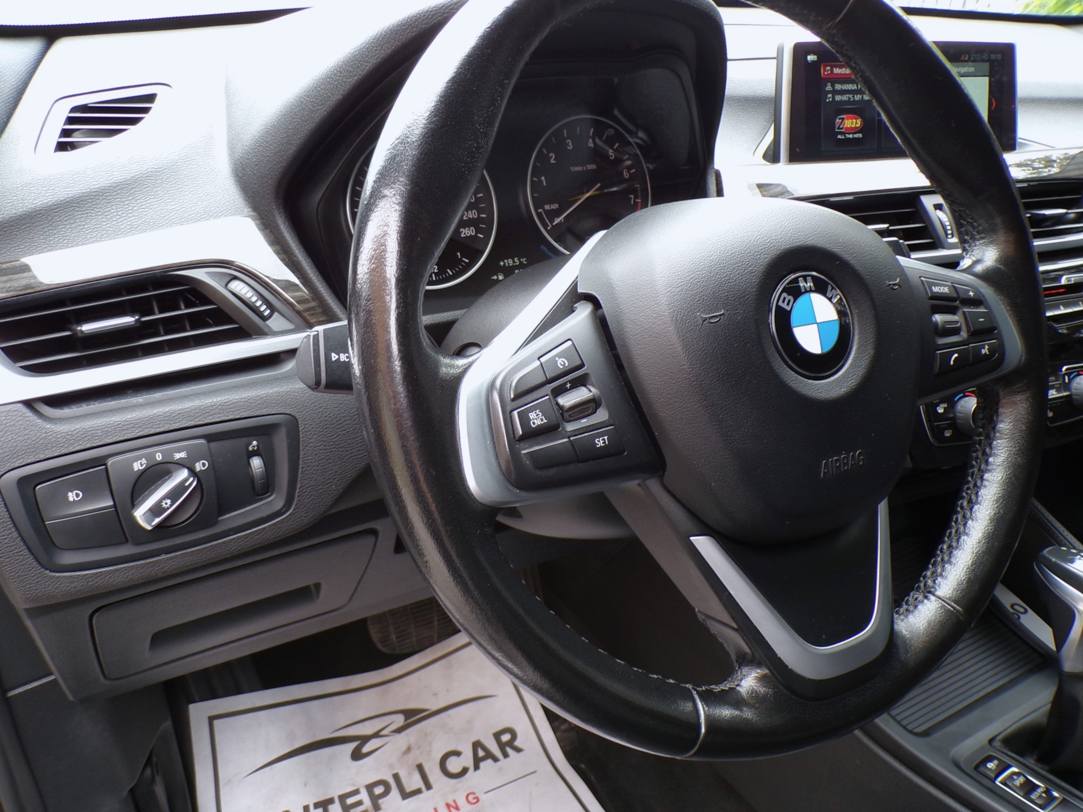 /autogallery/2018-BMW-X1-018777458102317235.jpg