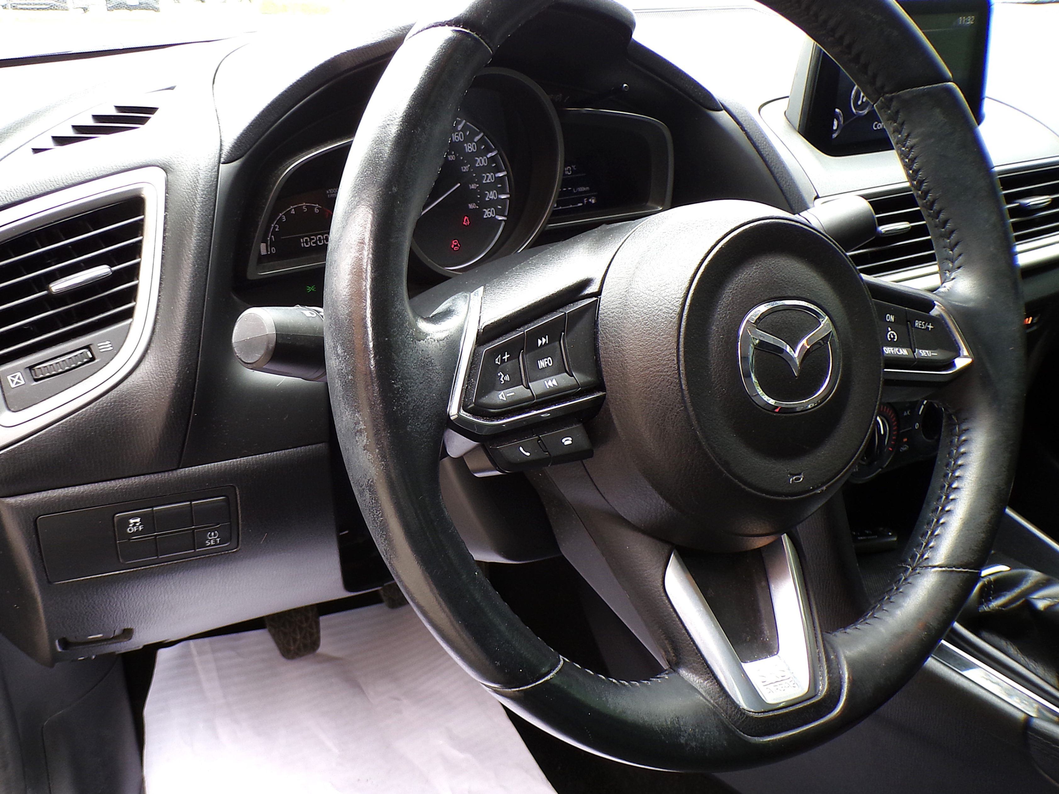 /autogallery/2018-Mazda-Mazda3-06653526466872917.jpg