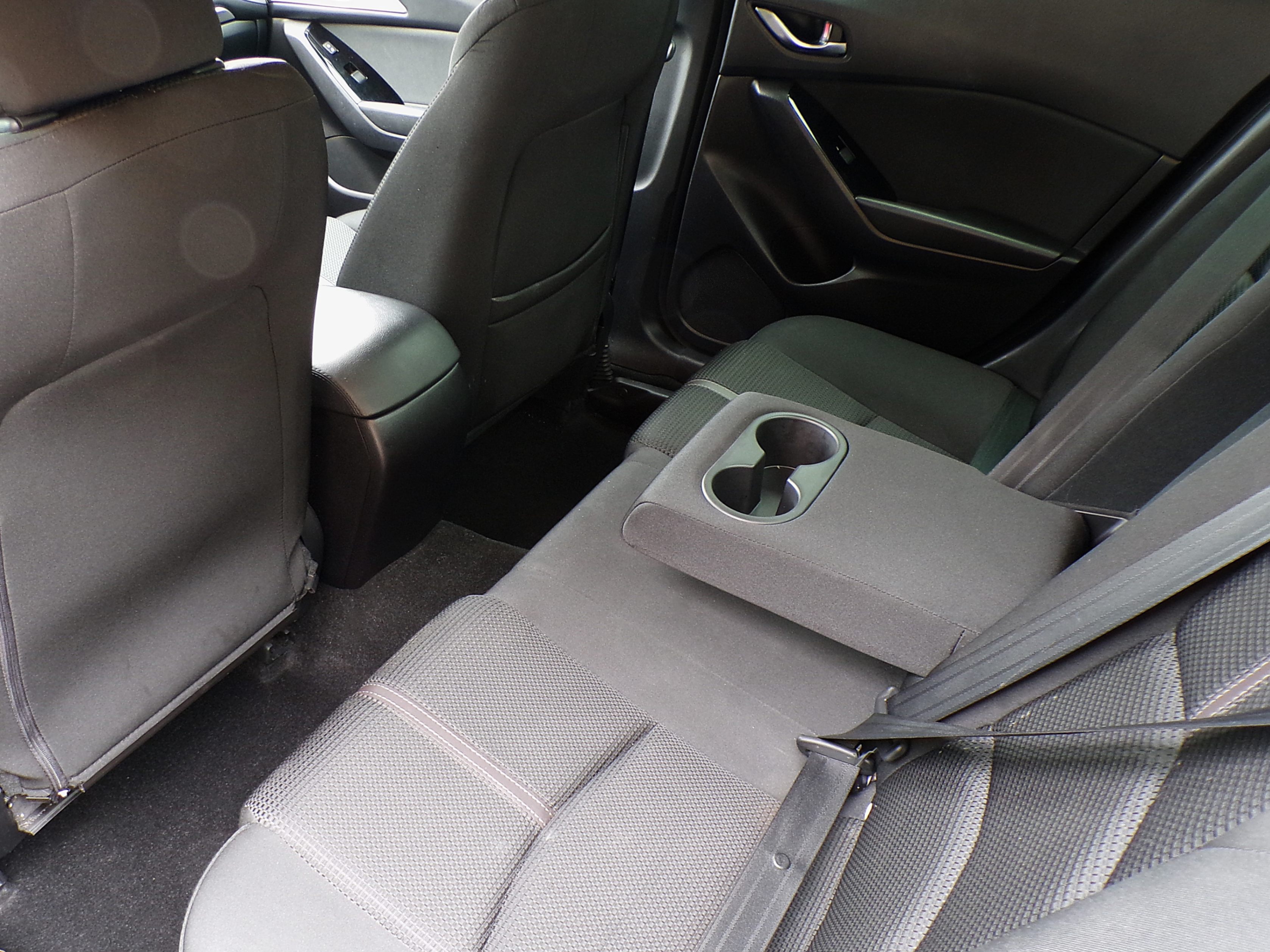 /autogallery/2018-Mazda-Mazda3-39937008269808216.jpg
