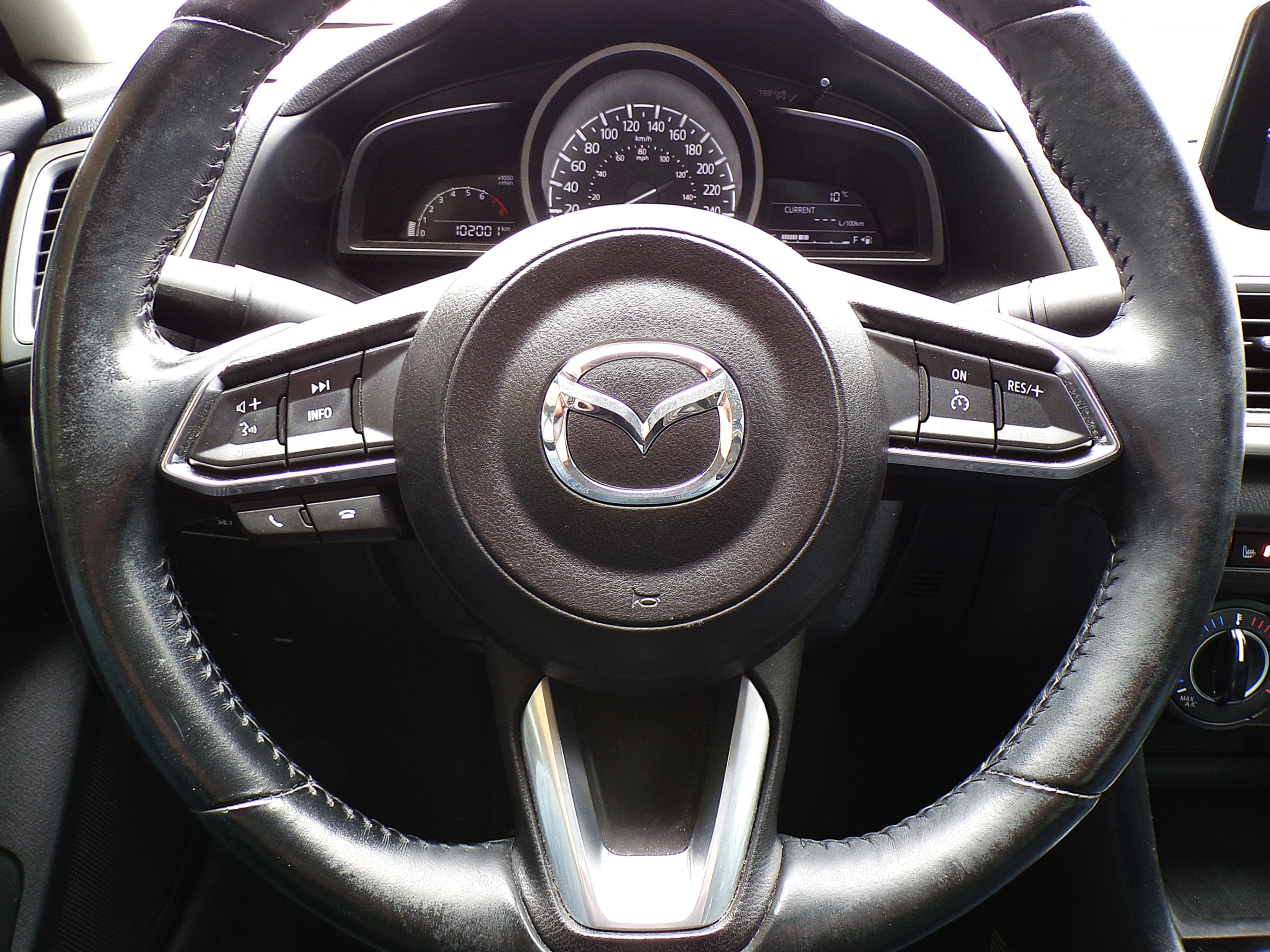 /autogallery/2018-Mazda-Mazda3-437963861410517.jpg