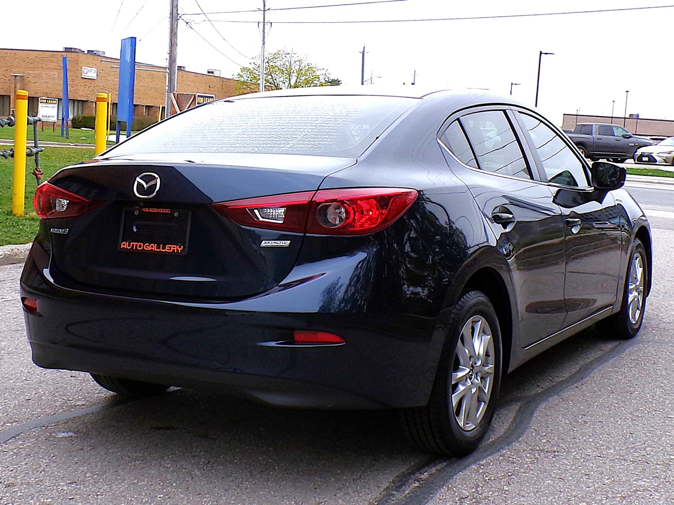 /autogallery/2018-Mazda-Mazda3-5157393715813219.jpg
