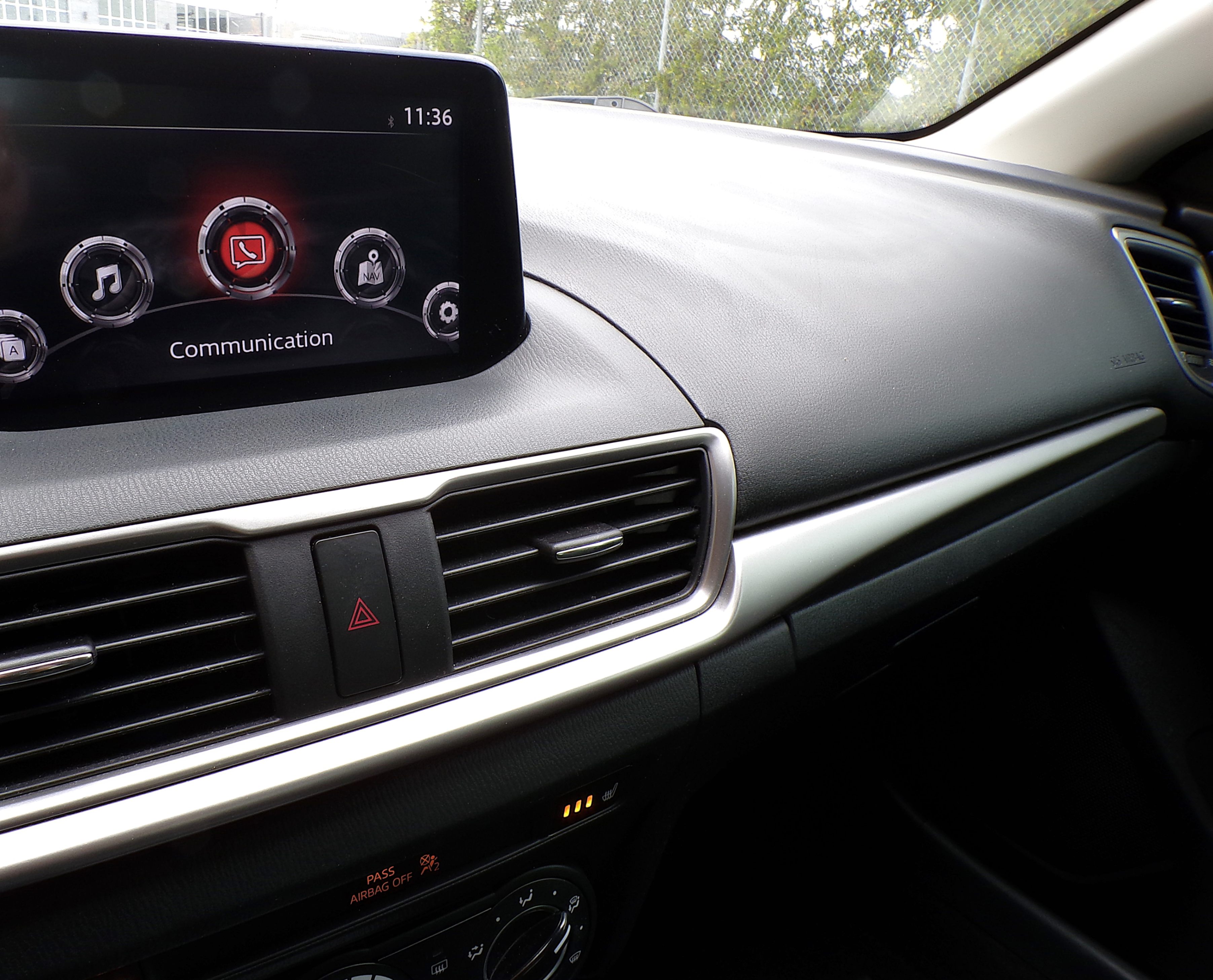 /autogallery/2018-Mazda-Mazda3-8779665556941905.jpg