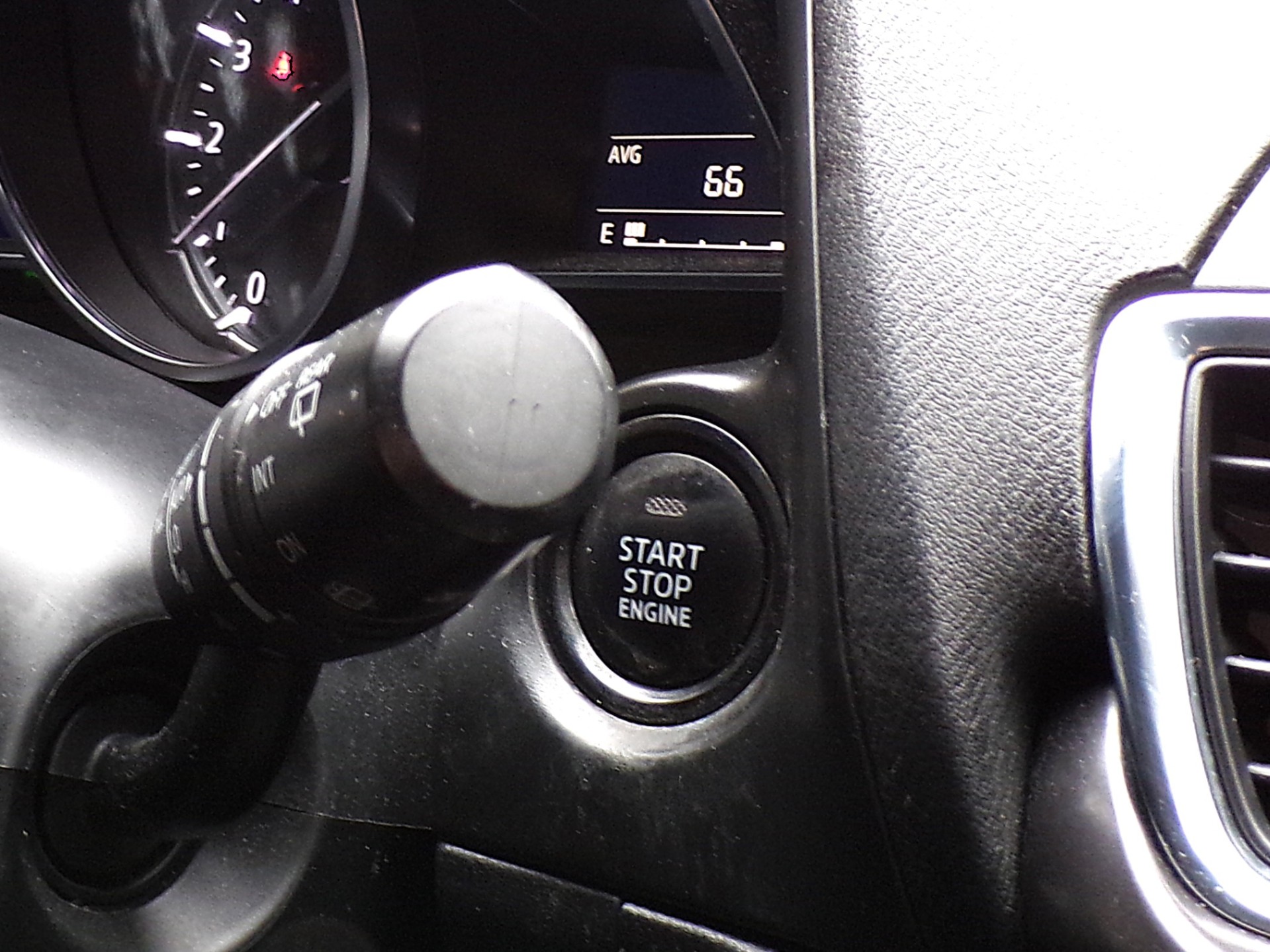 /autogallery/2018-Mazda-Mazda3Sport-14079525448277264.jpg