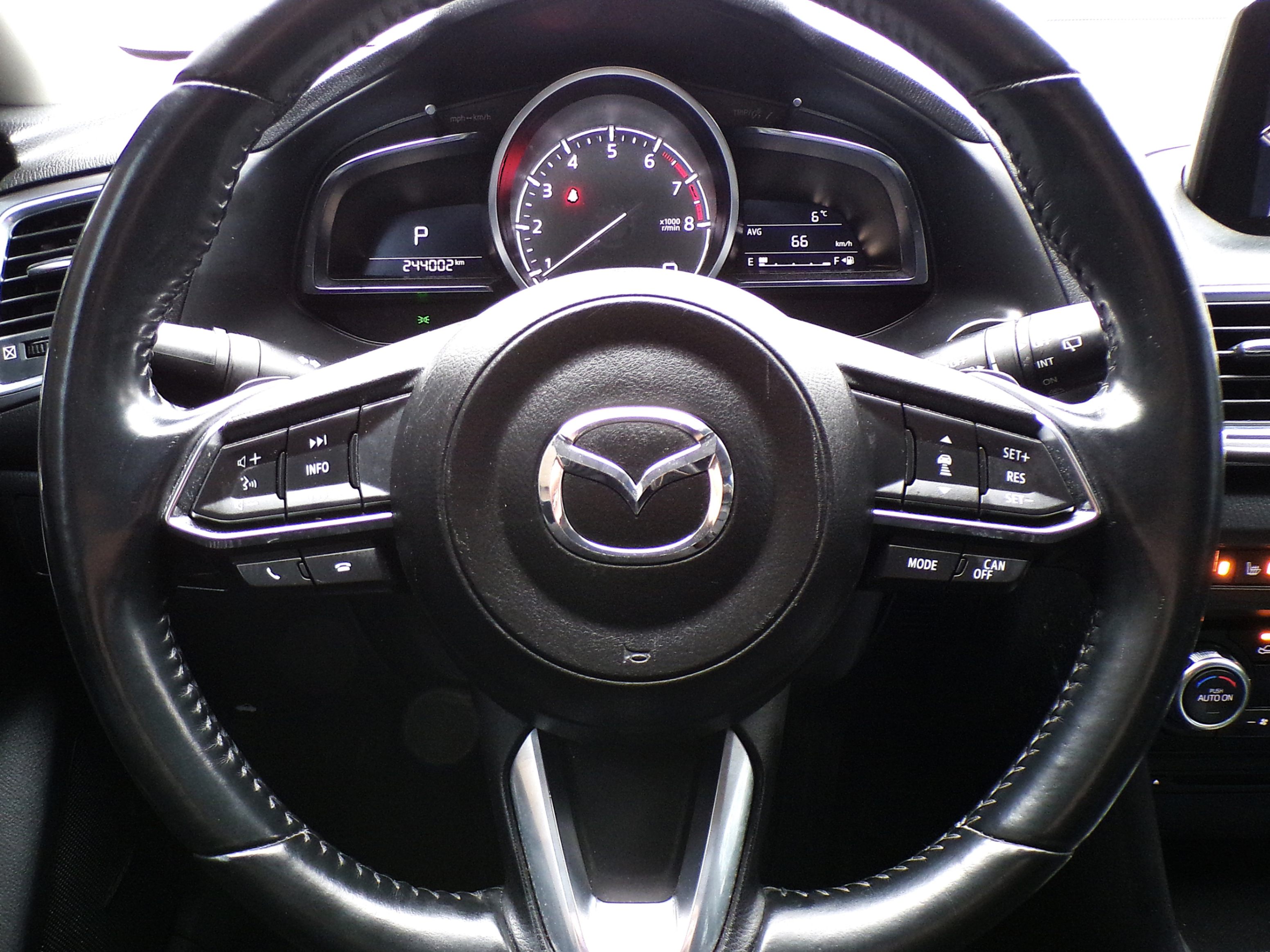 /autogallery/2018-Mazda-Mazda3Sport-46021309038160574.jpg