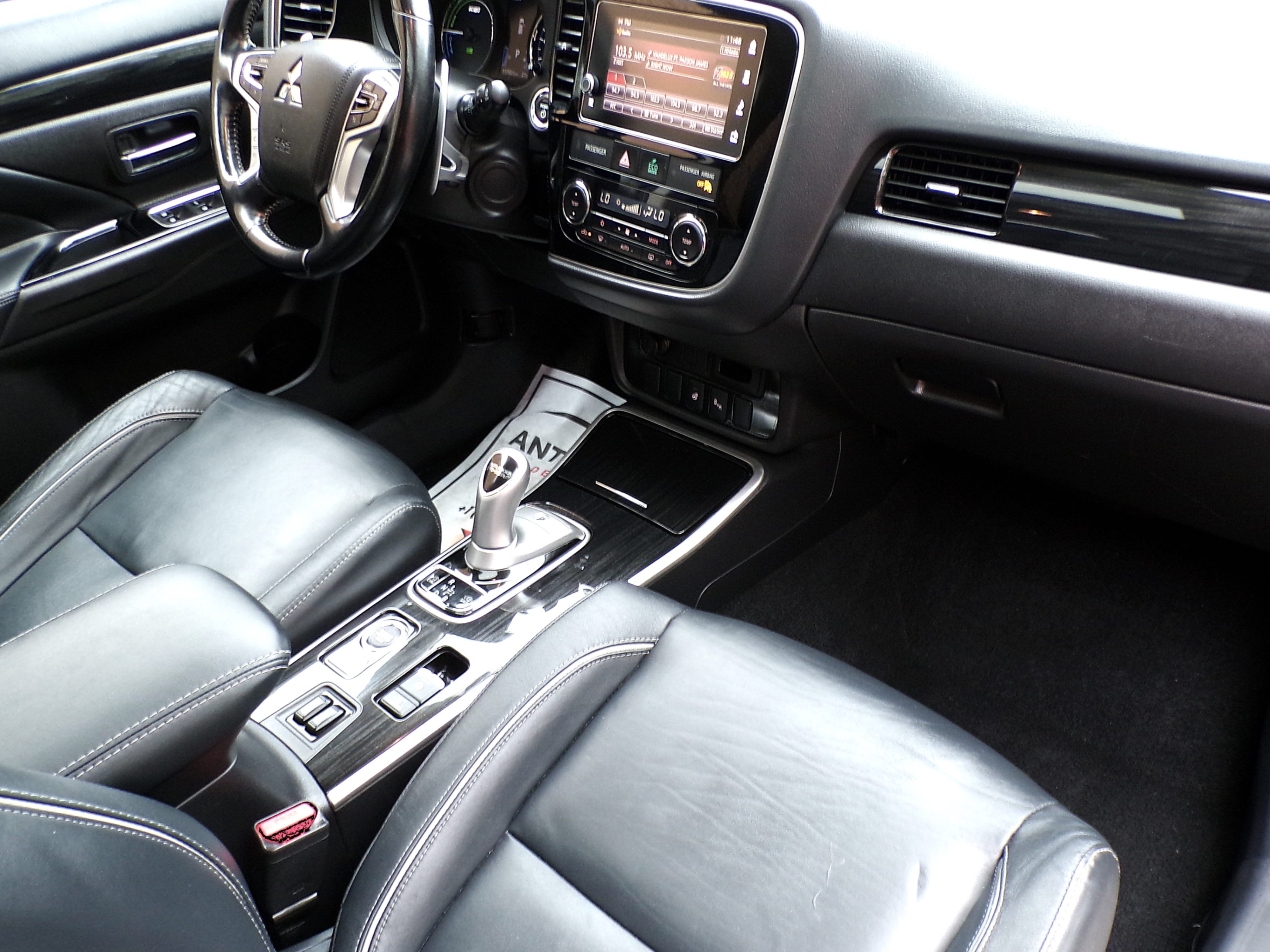 /autogallery/2018-Mitsubishi-OutlanderPHEV-31603872346899475.jpg