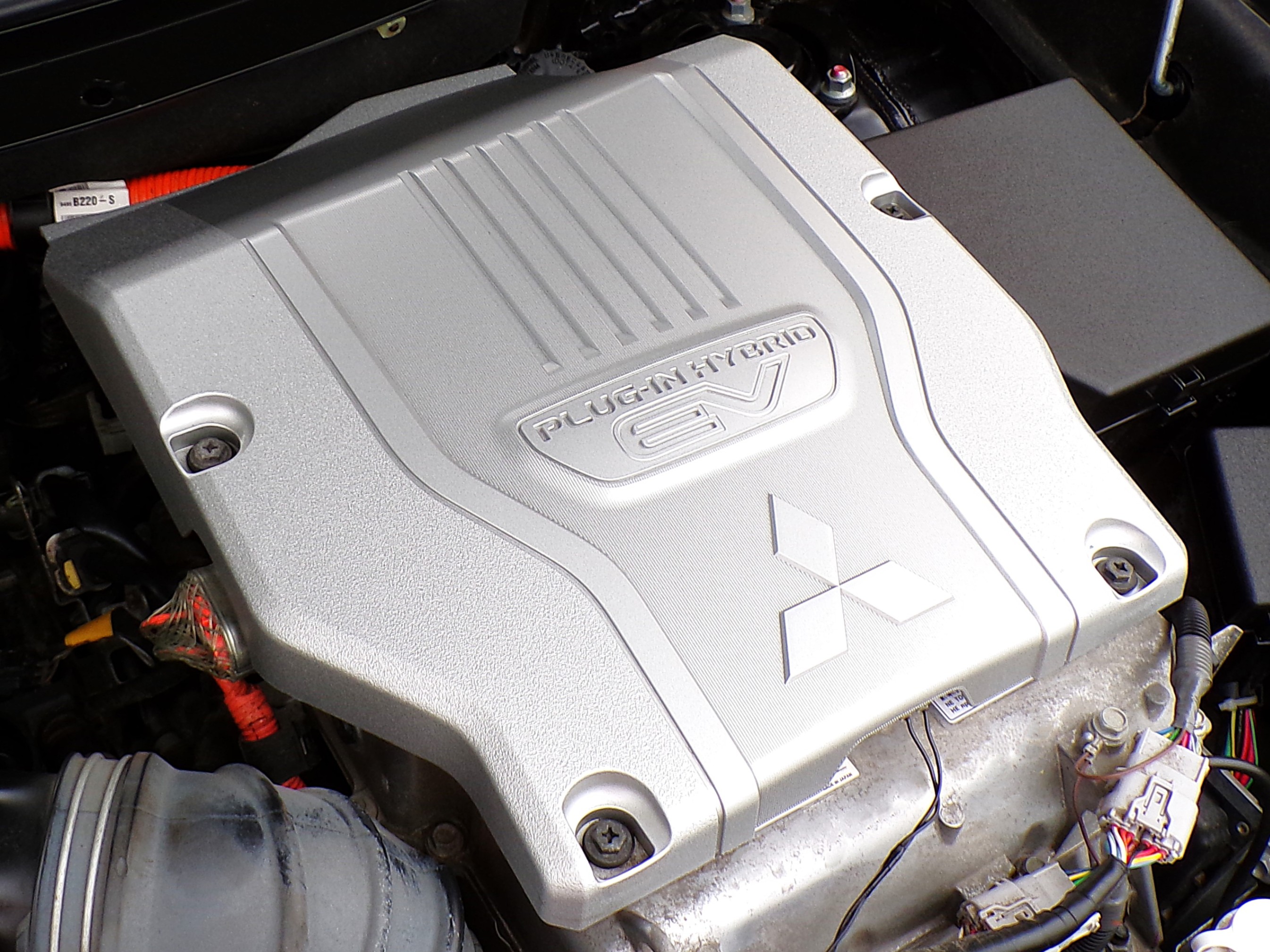 /autogallery/2018-Mitsubishi-OutlanderPHEV-6260091533217127.jpg