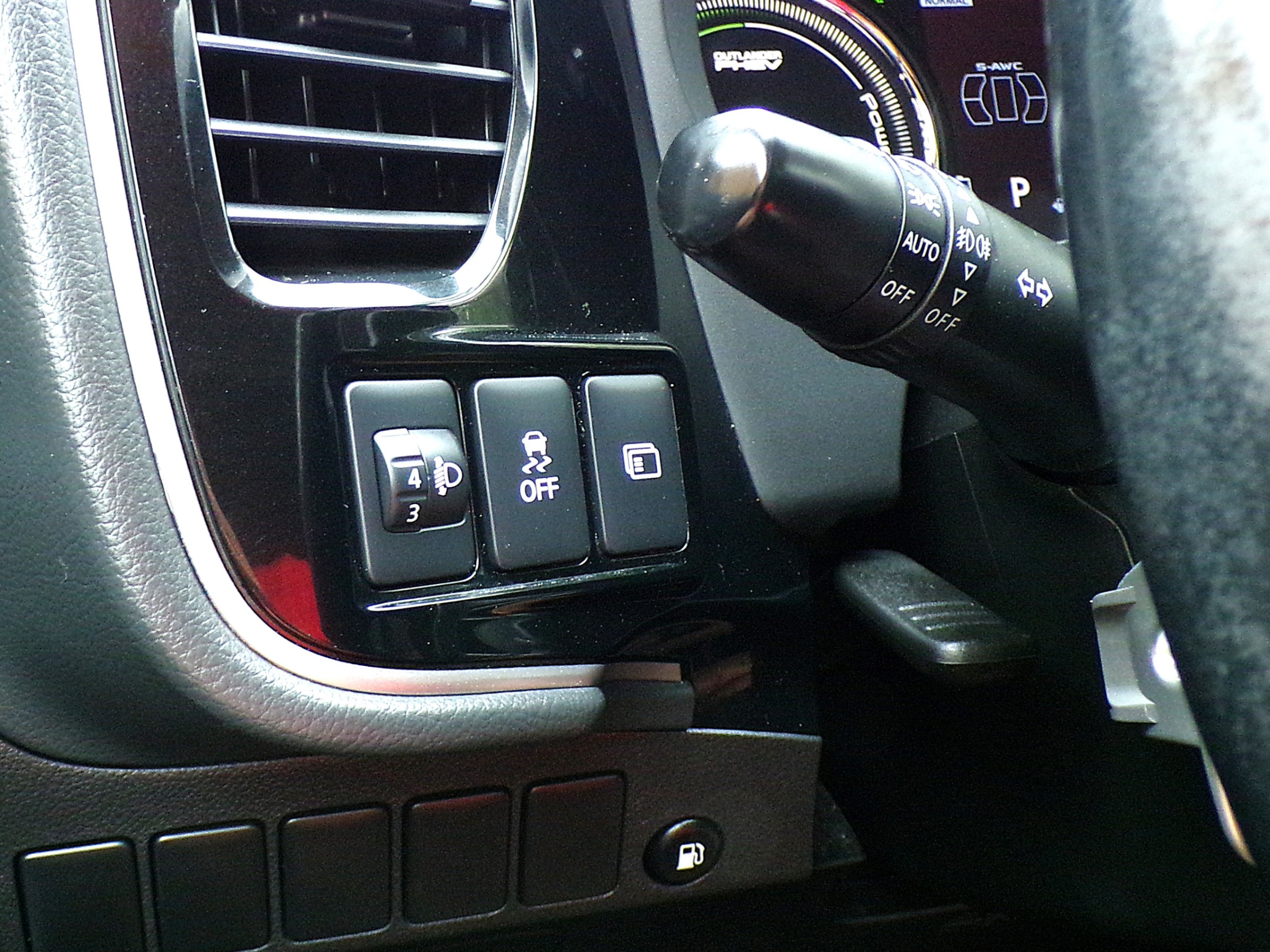/autogallery/2018-Mitsubishi-OutlanderPHEV-7182752728827555.jpg