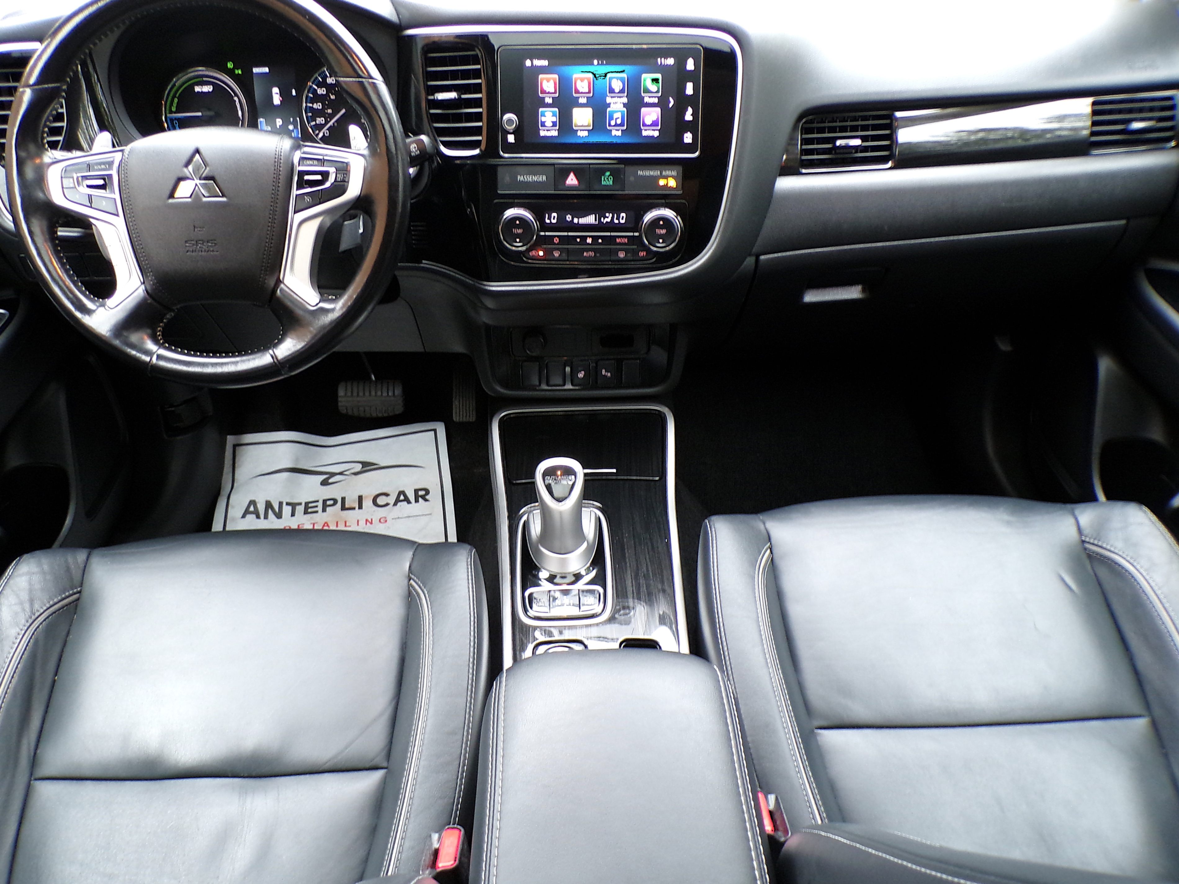 /autogallery/2018-Mitsubishi-OutlanderPHEV-9456104792246454.jpg