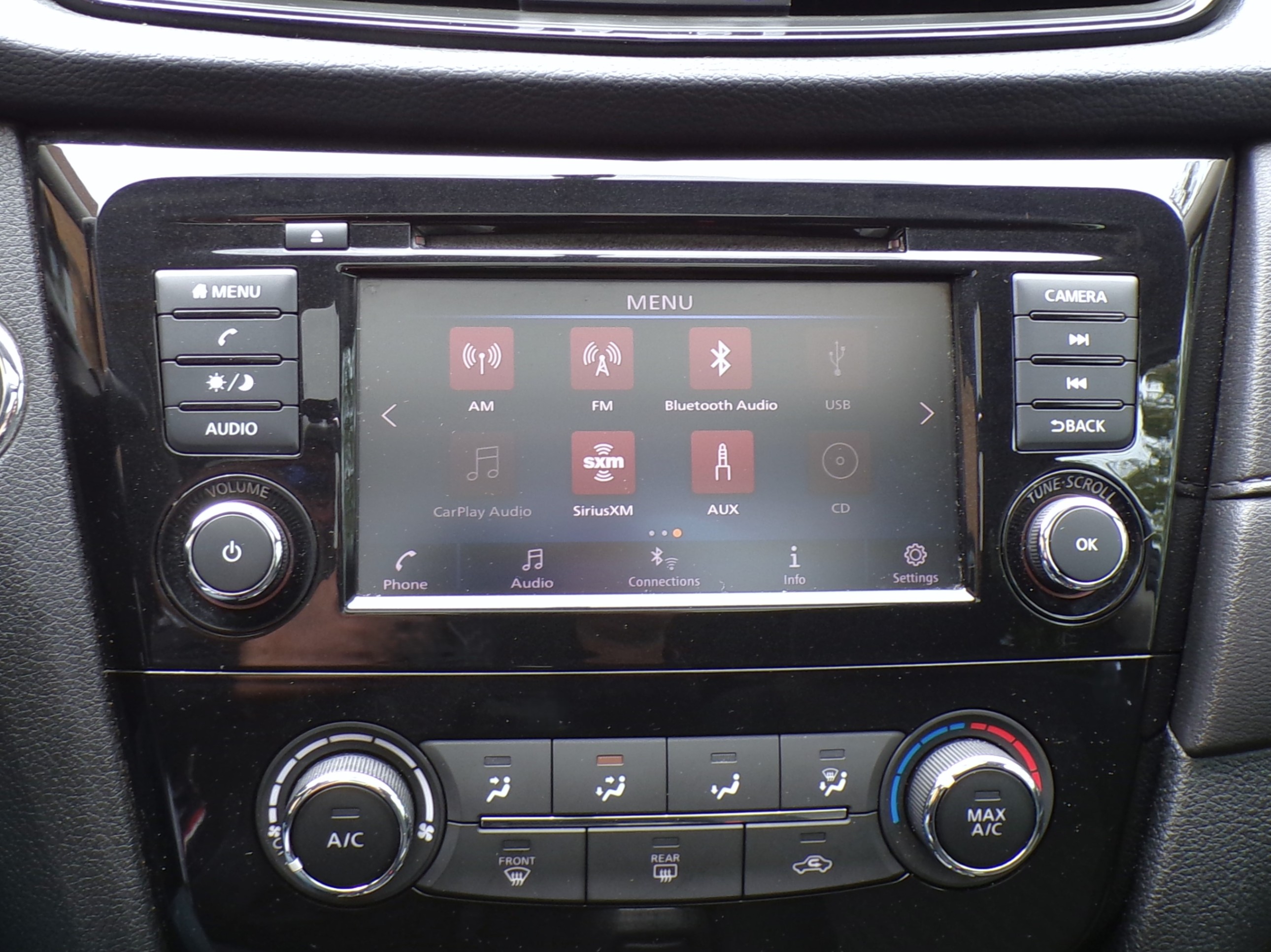 /autogallery/2018-Nissan-Rogue-15937433986440386.jpg