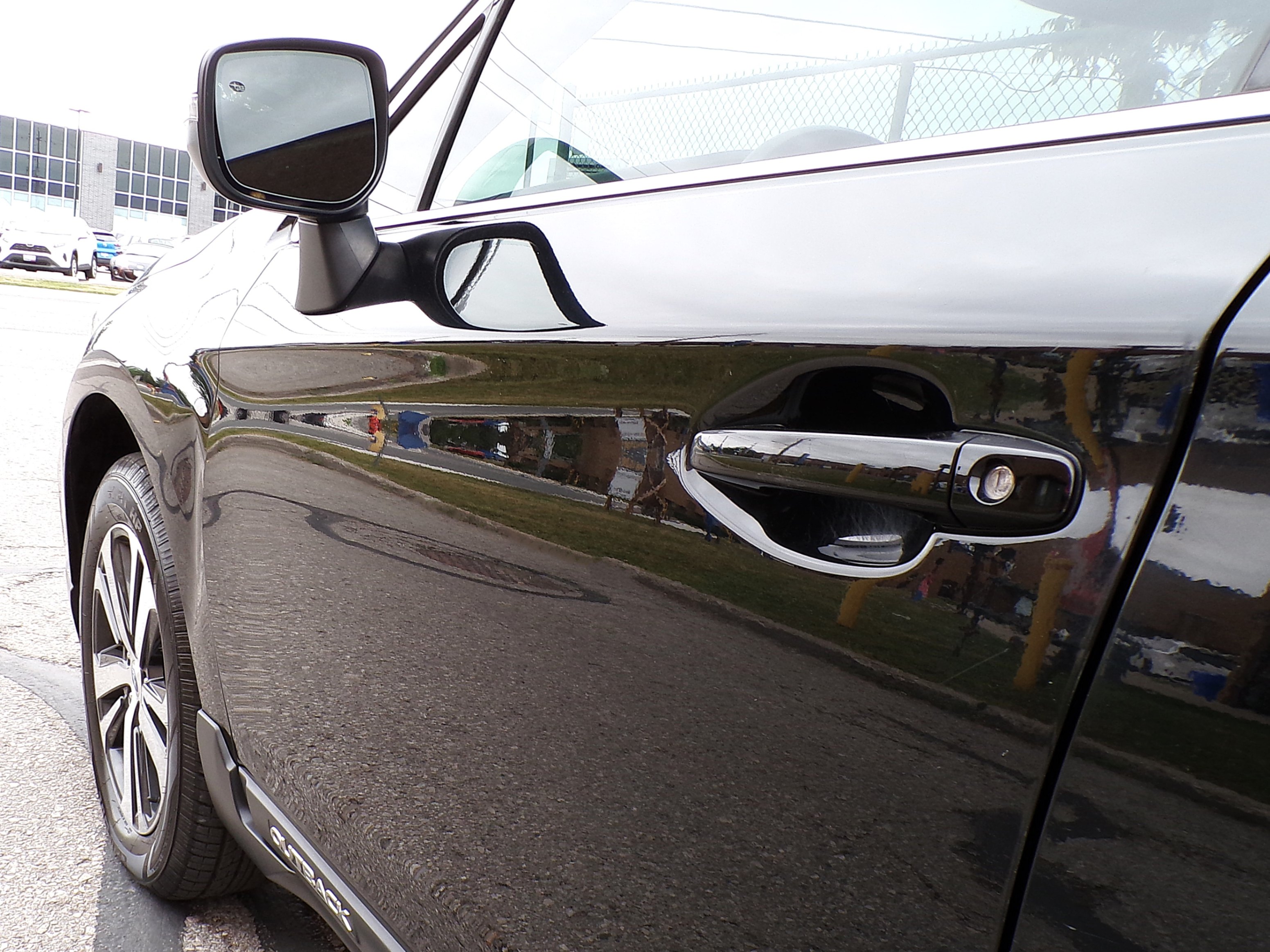 /autogallery/2018-Subaru-Outback-864082265493126.jpg