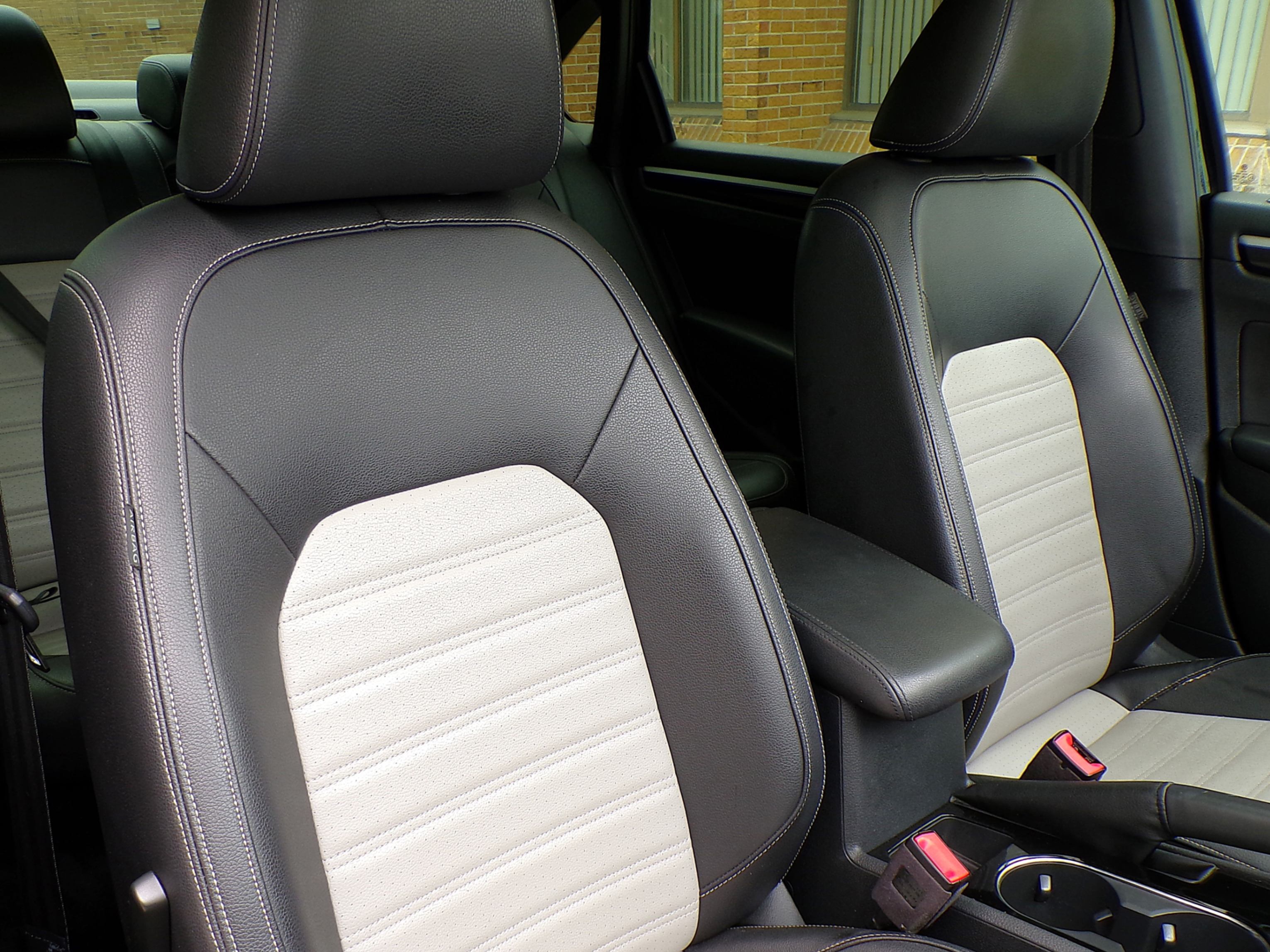 /autogallery/2018-Volkswagen-Passat-09322238018895512.jpg