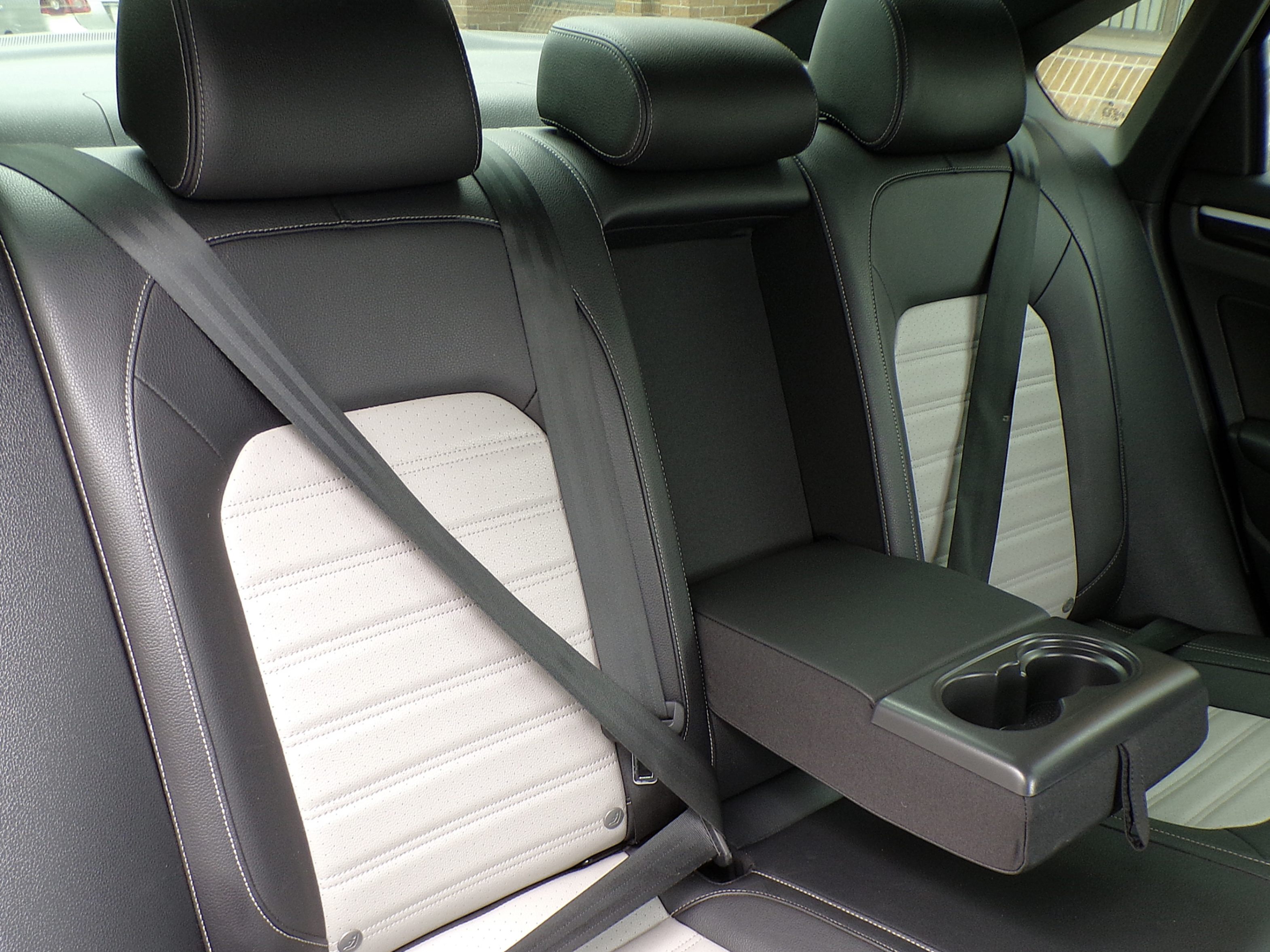 /autogallery/2018-Volkswagen-Passat-5935663540781002.jpg