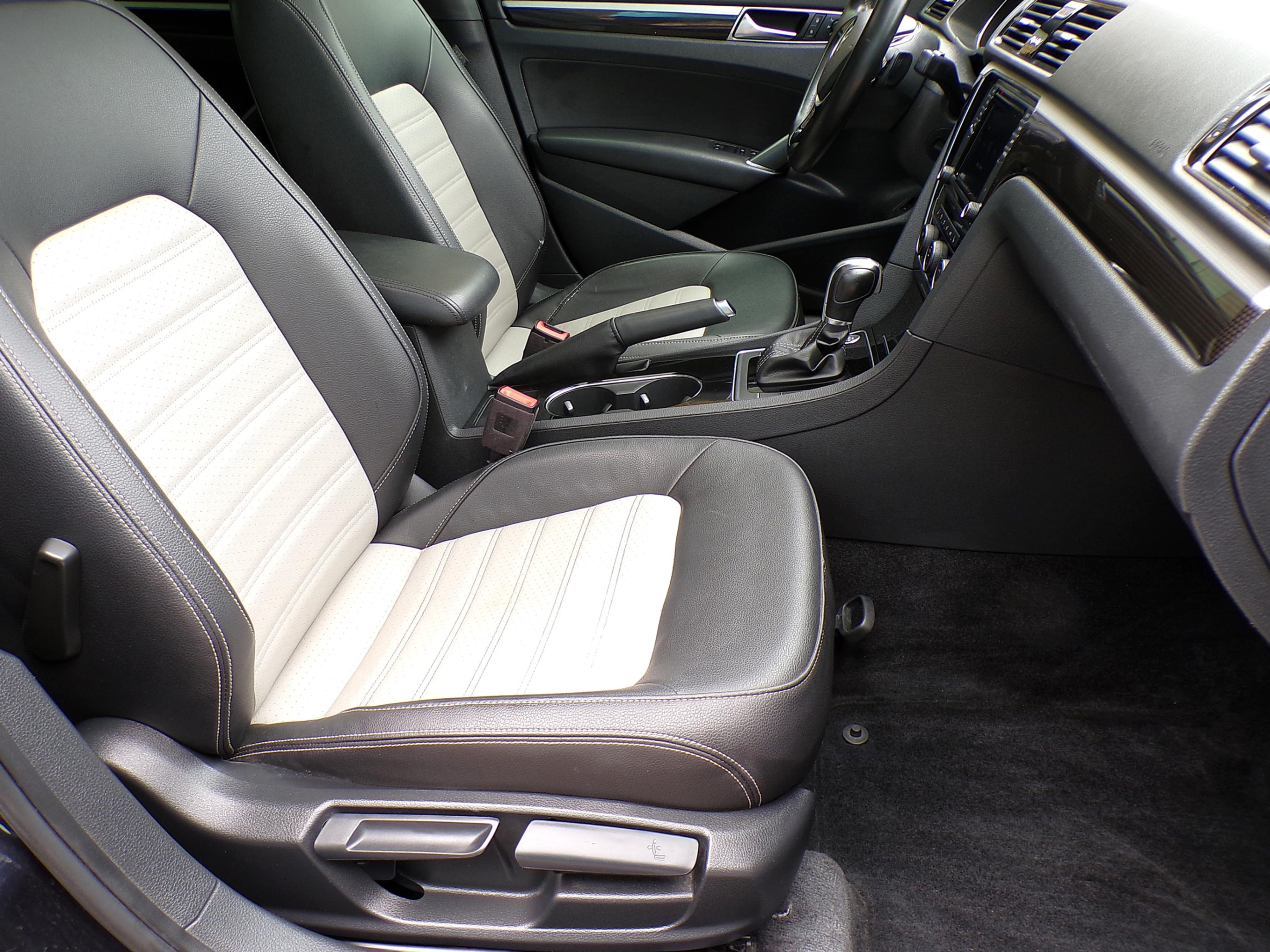 /autogallery/2018-Volkswagen-Passat-966008634179109.jpg