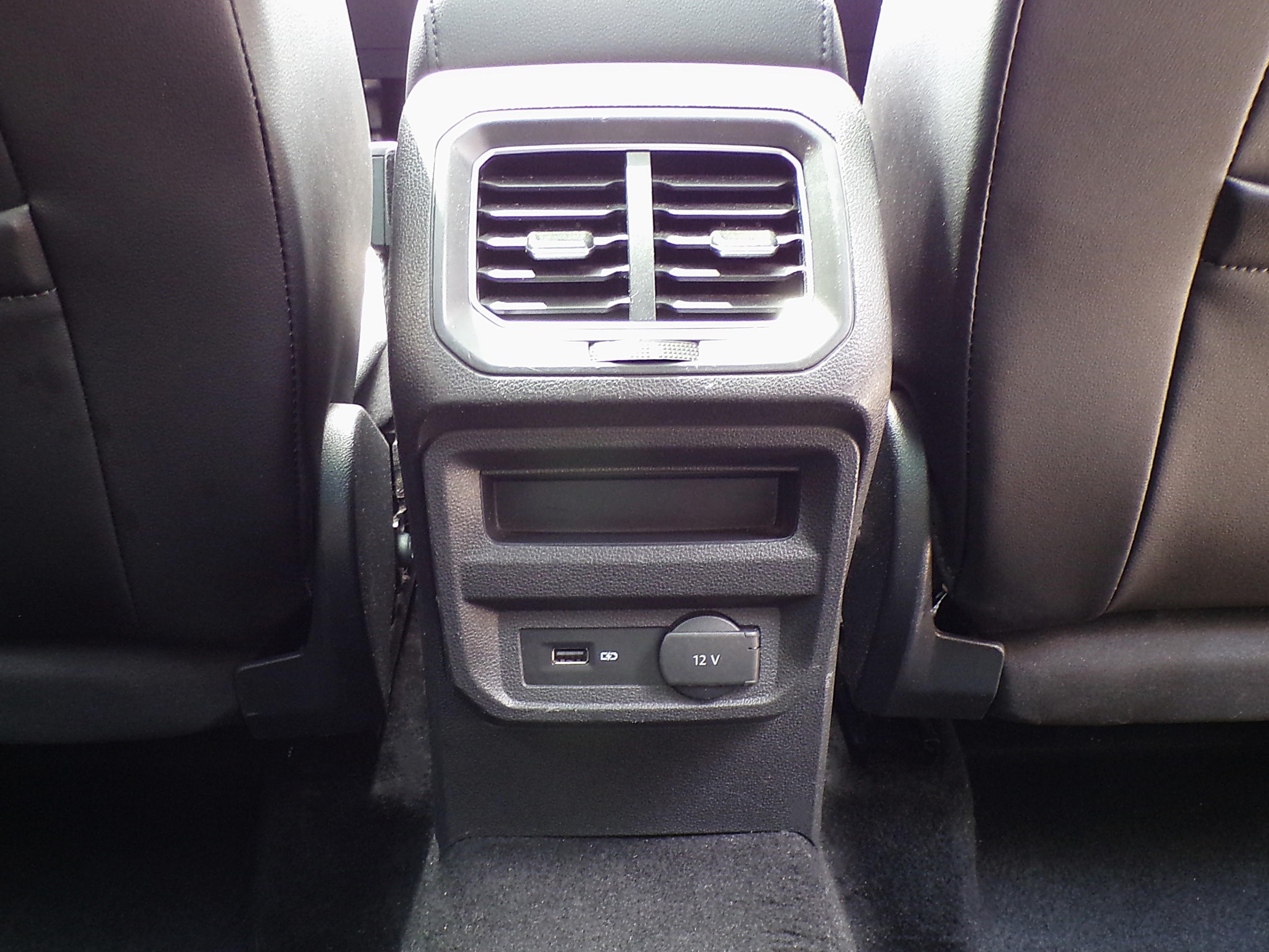 /autogallery/2018-Volkswagen-Tiguan-4813080859712229.jpg