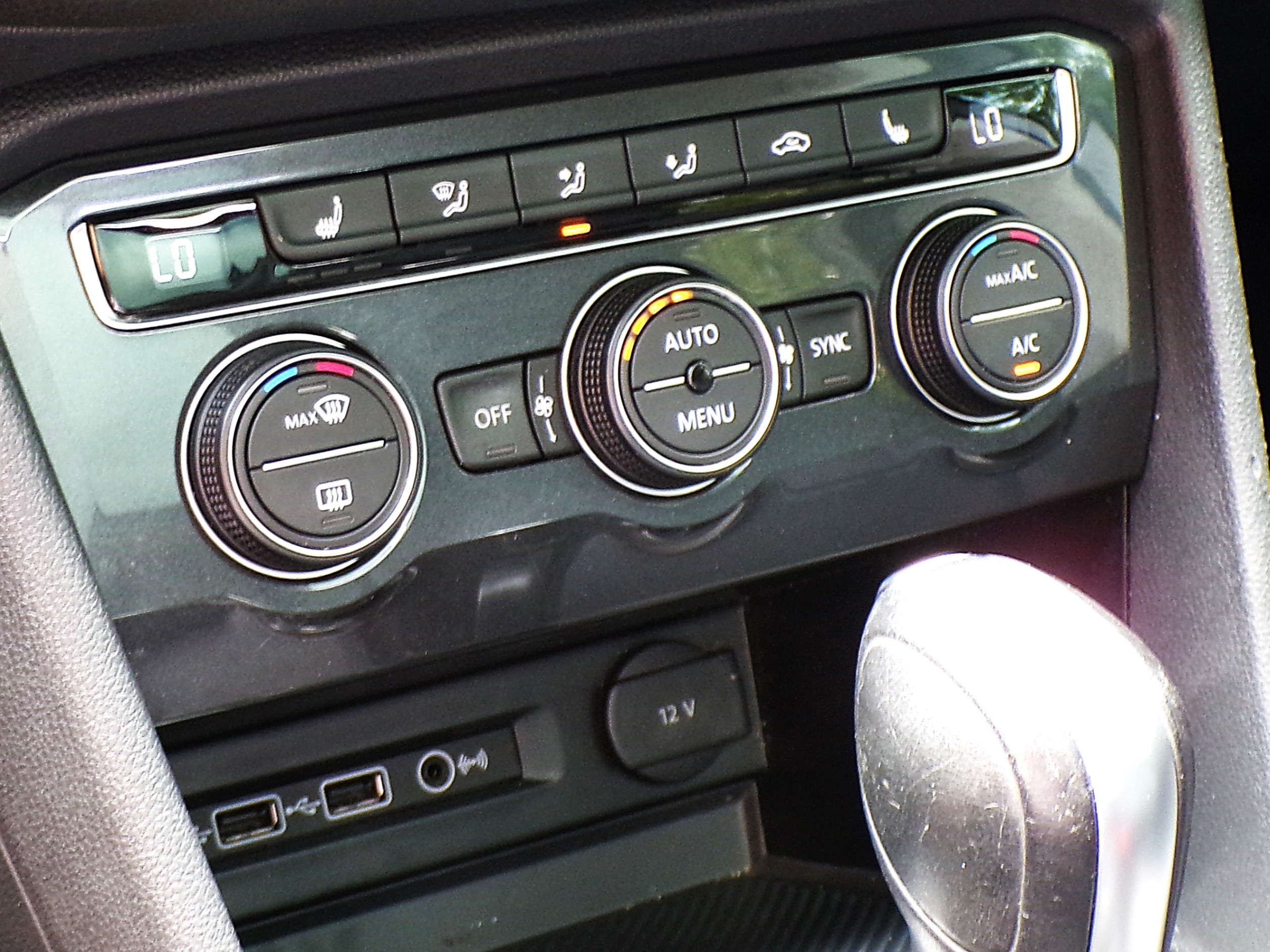 /autogallery/2018-Volkswagen-Tiguan-7326841005496483.jpg