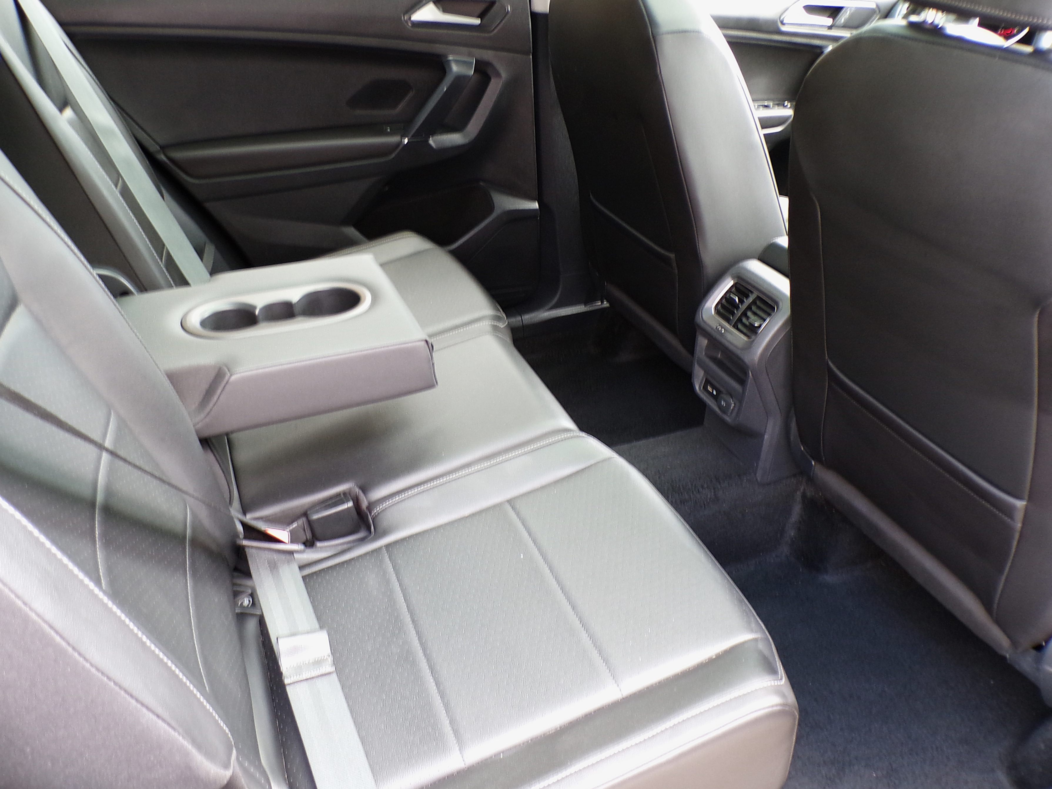 /autogallery/2018-Volkswagen-Tiguan-7538589719582316.jpg