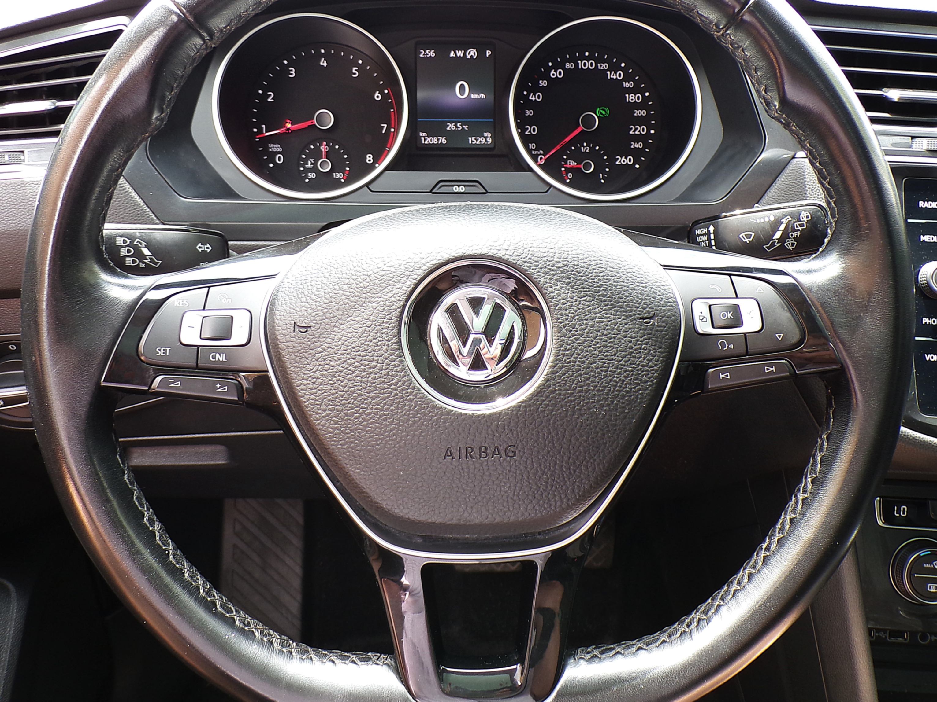 /autogallery/2018-Volkswagen-Tiguan-7755453101539325.jpg