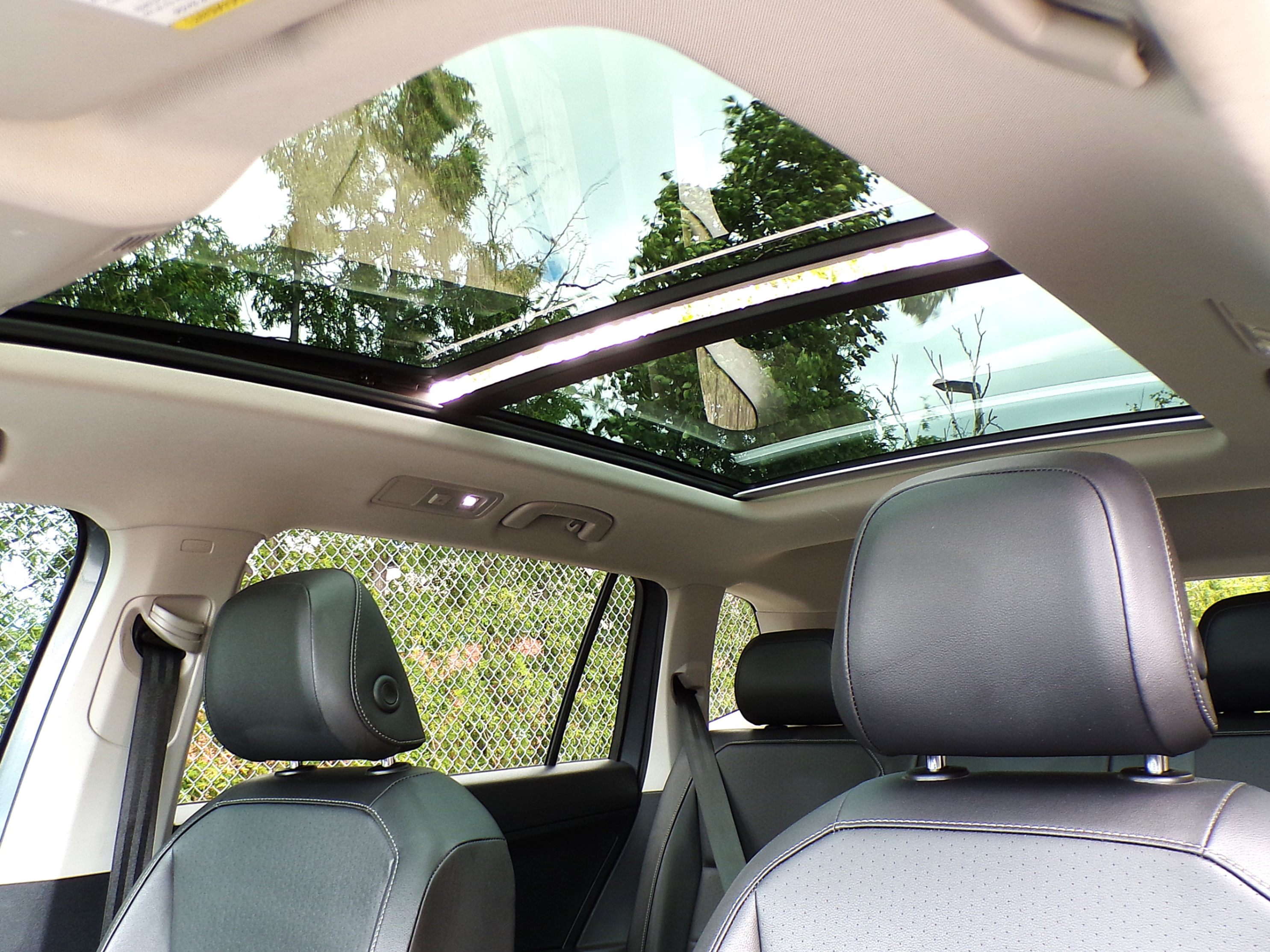 /autogallery/2018-Volkswagen-Tiguan-8280878443086273.jpg