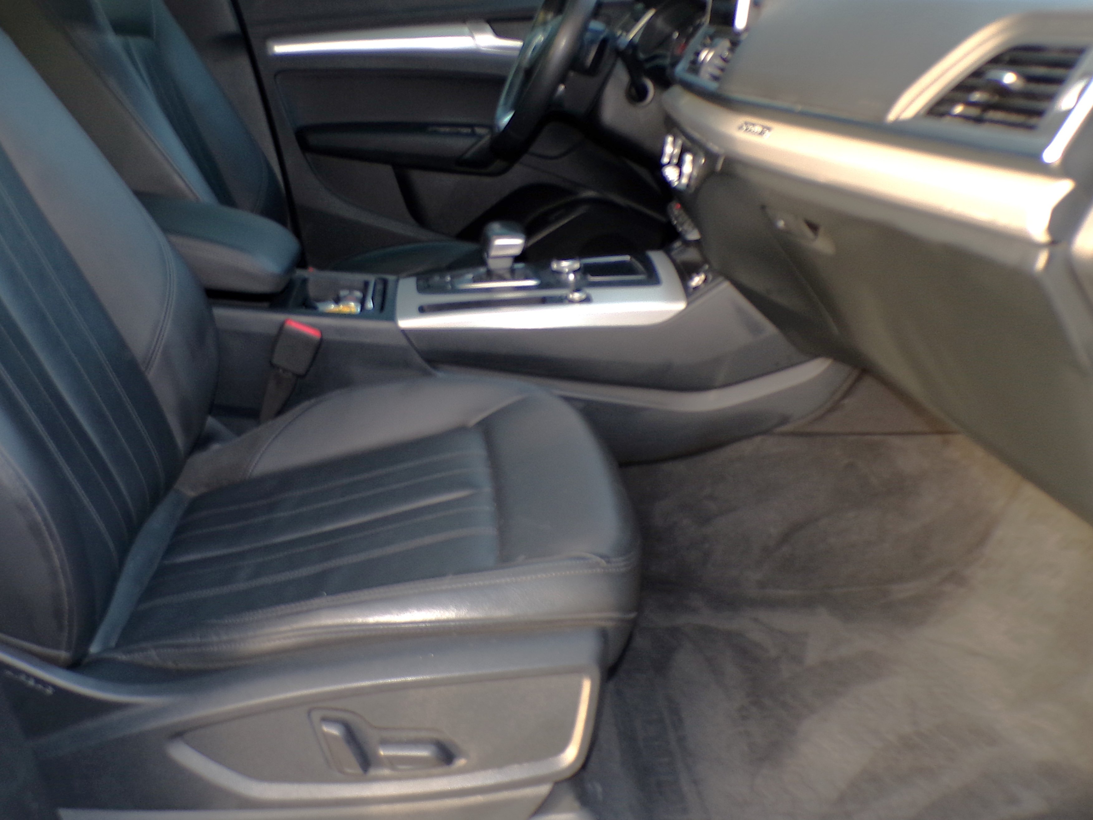 /autogallery/2019-Audi-Q5-7145401246657783.jpg