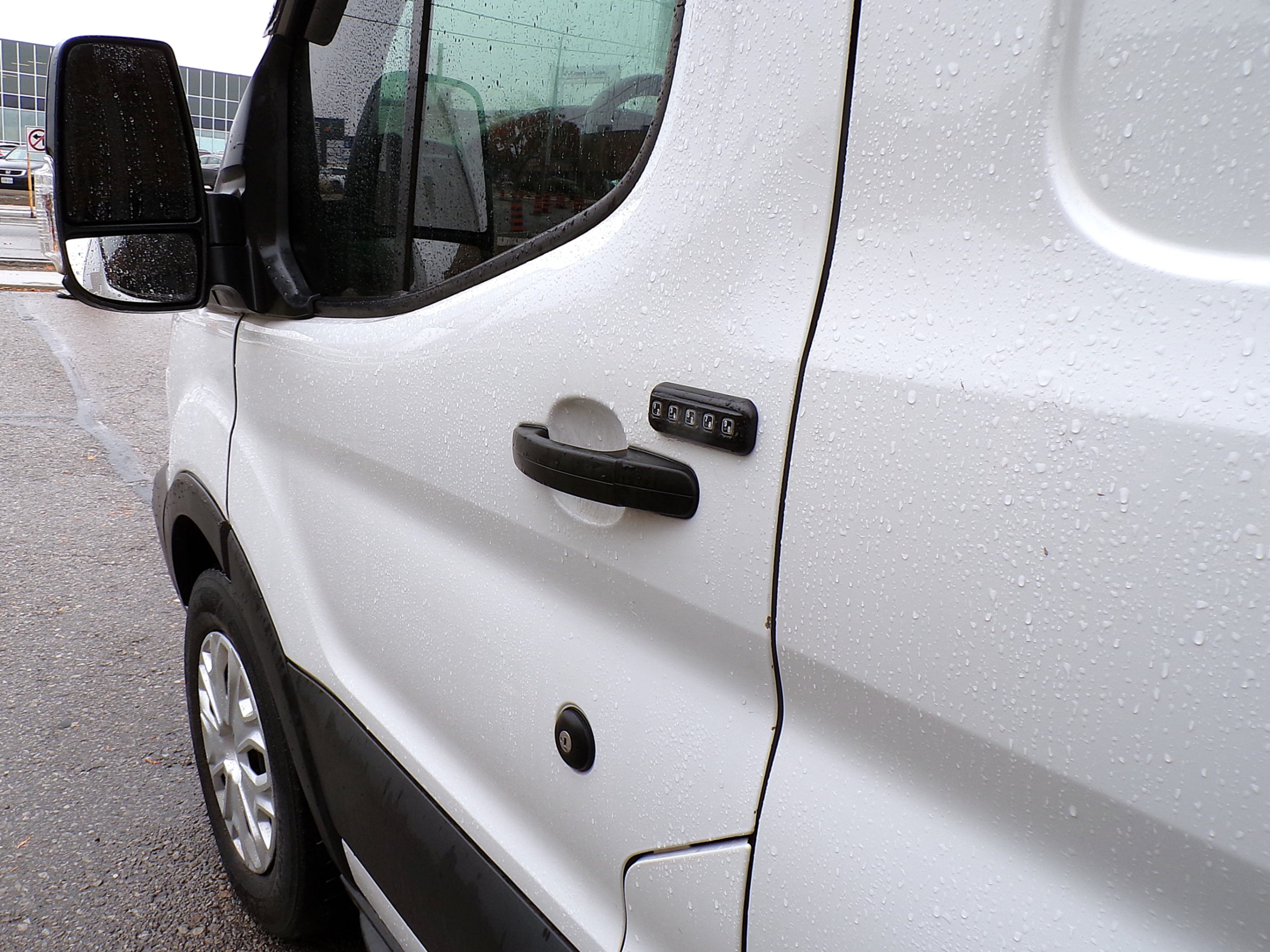 /autogallery/2019-Ford-Transit-03481283715658878.jpg