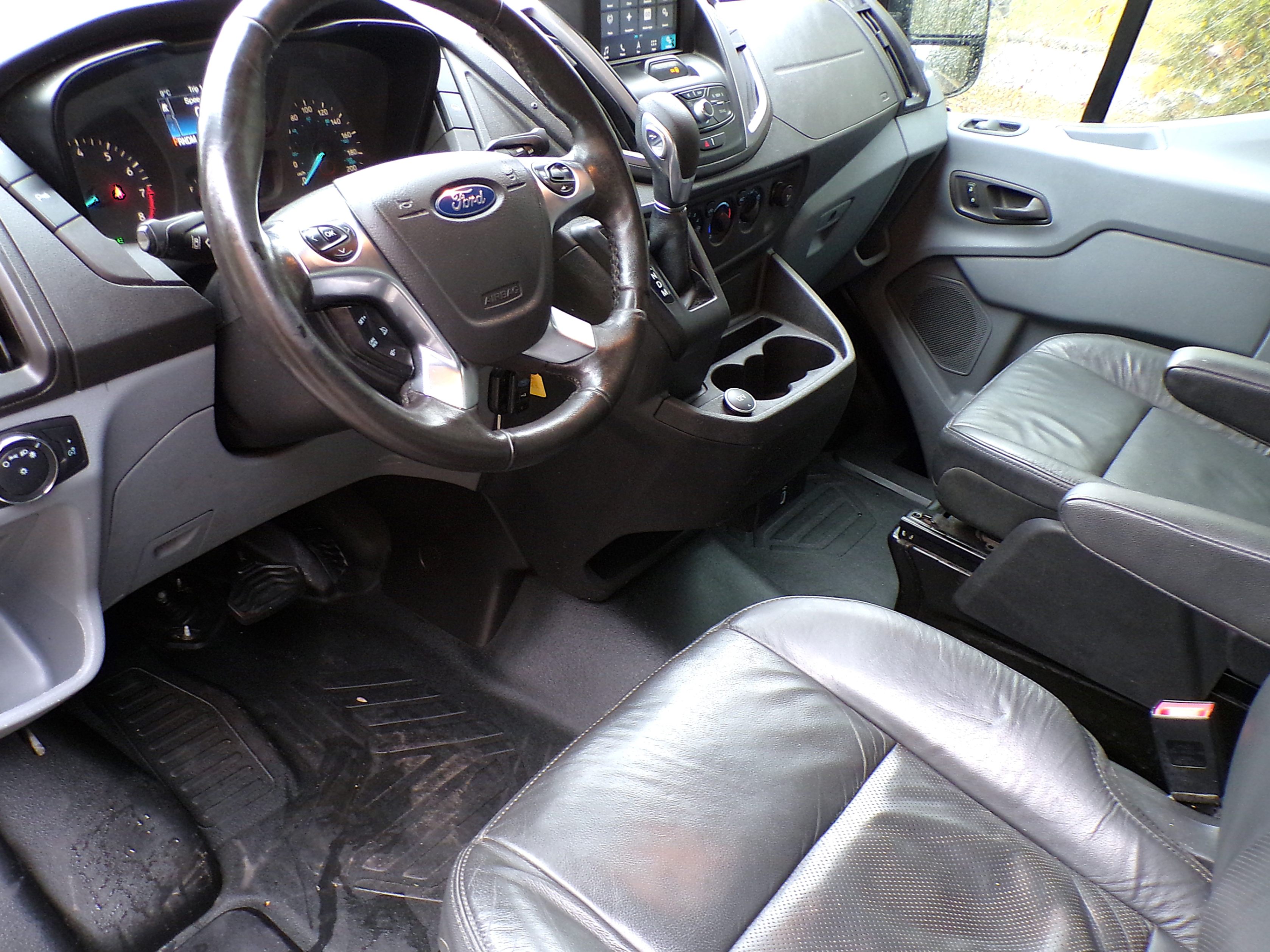 /autogallery/2019-Ford-Transit-13917376351691724.jpg