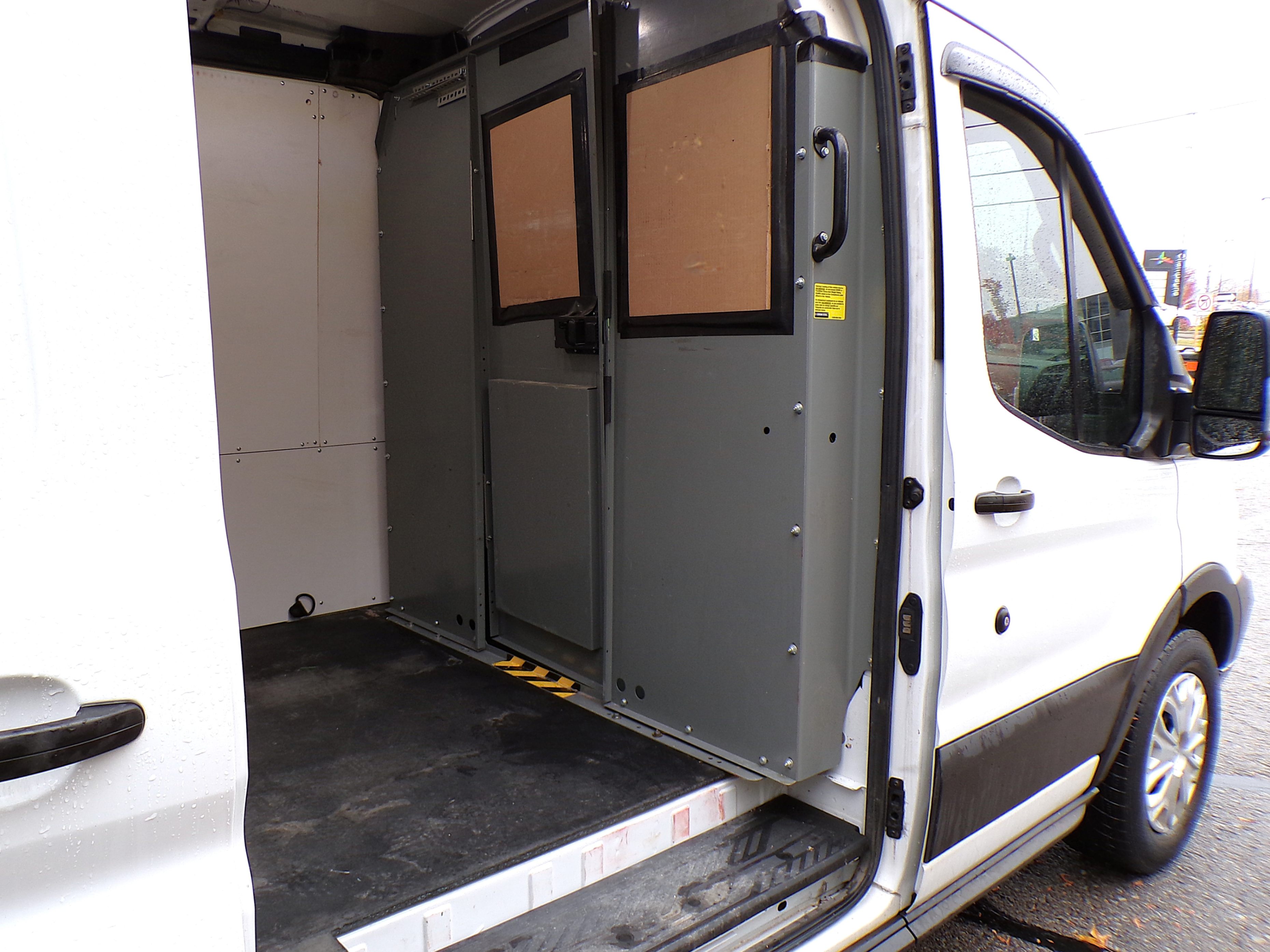 /autogallery/2019-Ford-Transit-229484609301988.jpg