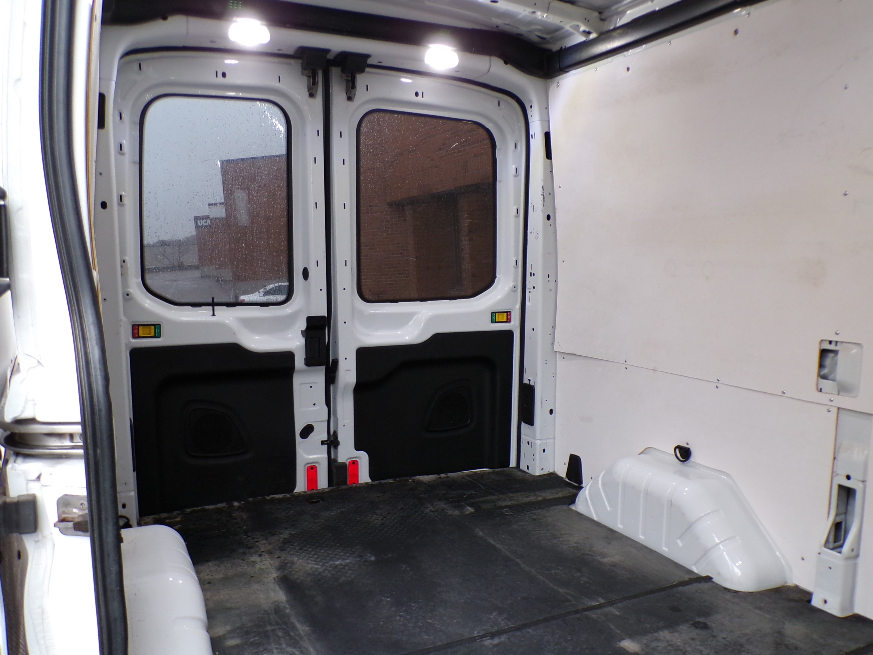 /autogallery/2019-Ford-Transit-7163610730712286.jpg