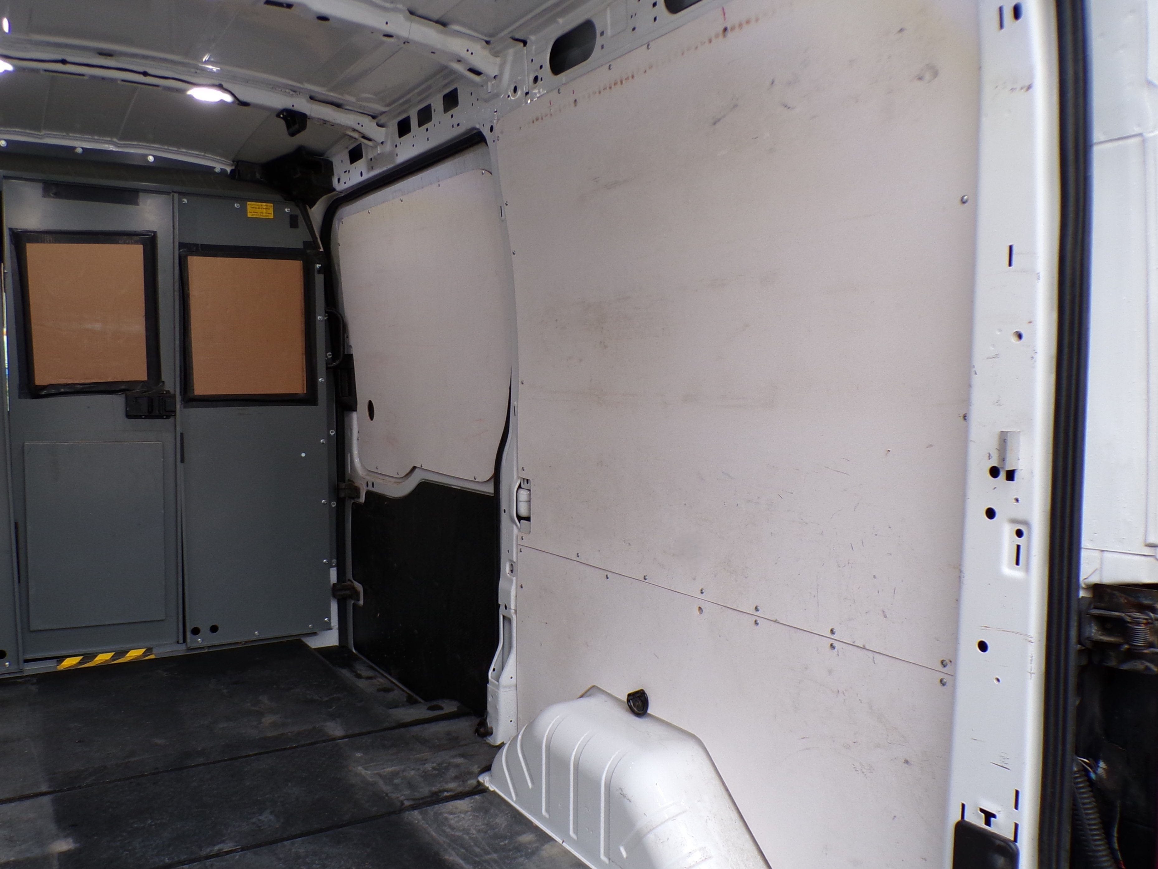 /autogallery/2019-Ford-Transit-9650259329425868.jpg