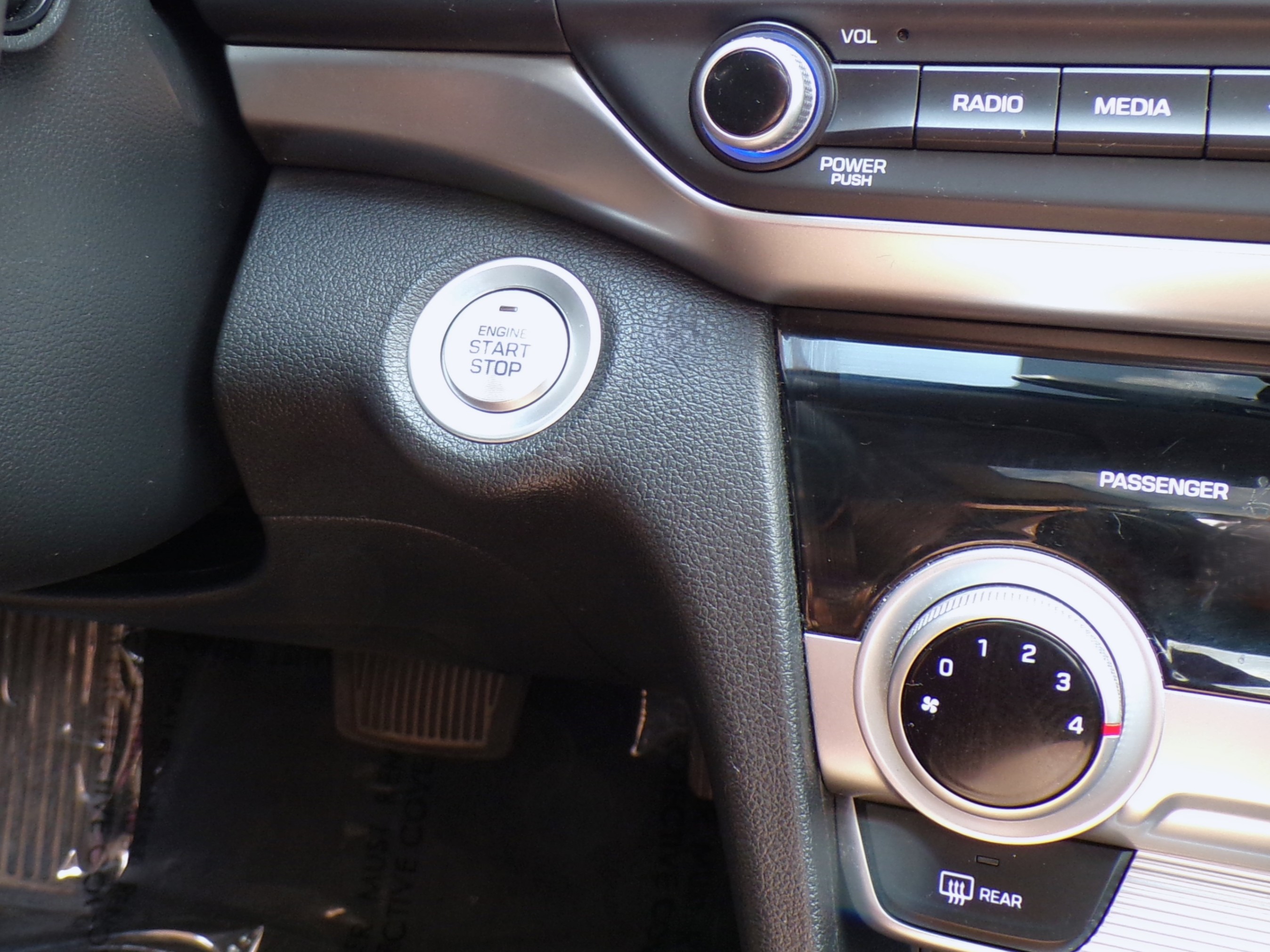 /autogallery/2019-Hyundai-Elantra-23798029004673515.jpg