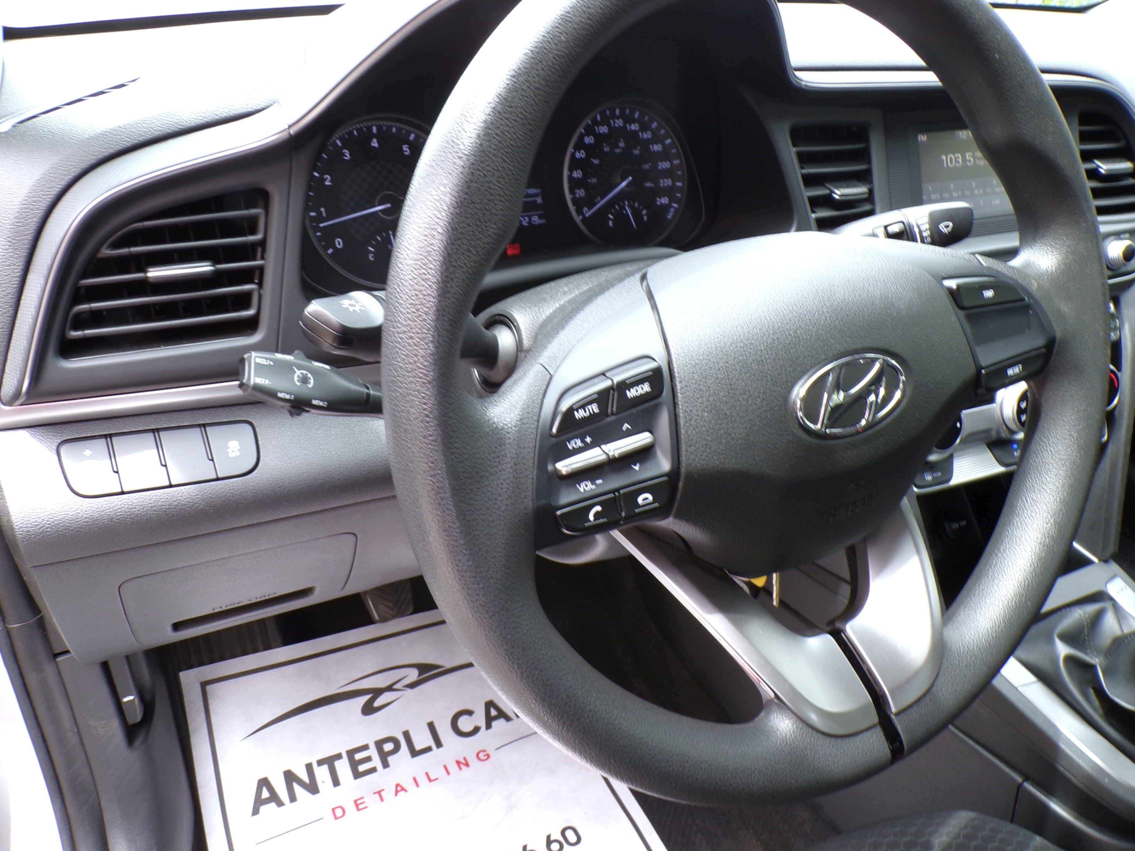 /autogallery/2019-Hyundai-Elantra-9613869870264922.jpg