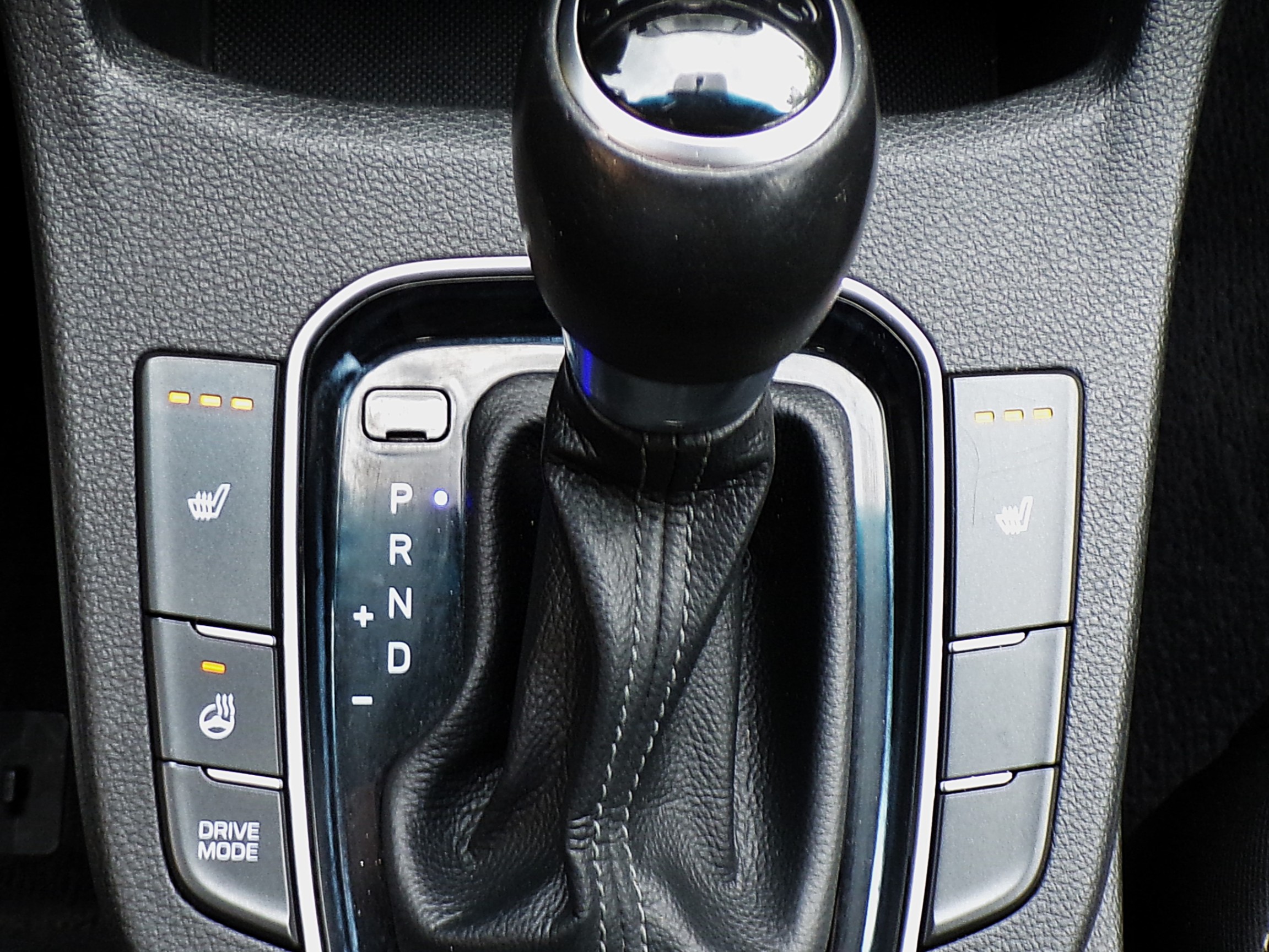 /autogallery/2019-Hyundai-ElantraGT-42986857910814935.jpg