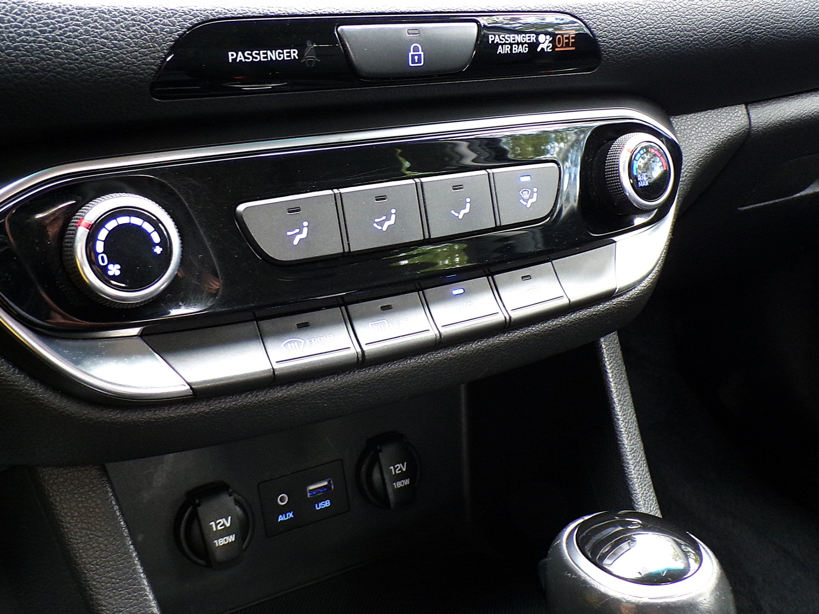 /autogallery/2019-Hyundai-ElantraGT-6402487955247753.jpg