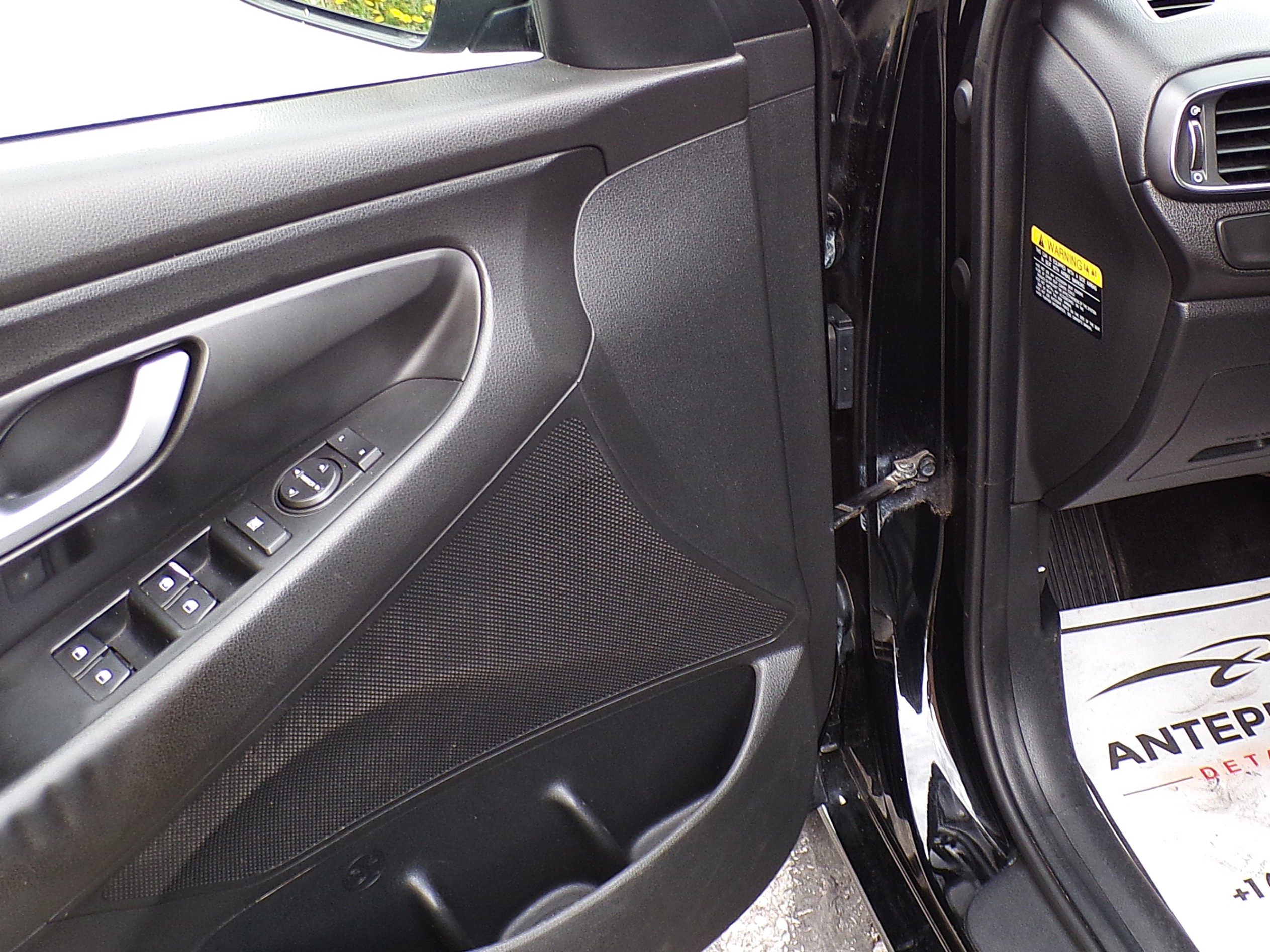 /autogallery/2019-Hyundai-ElantraGT-9084697175740581.jpg