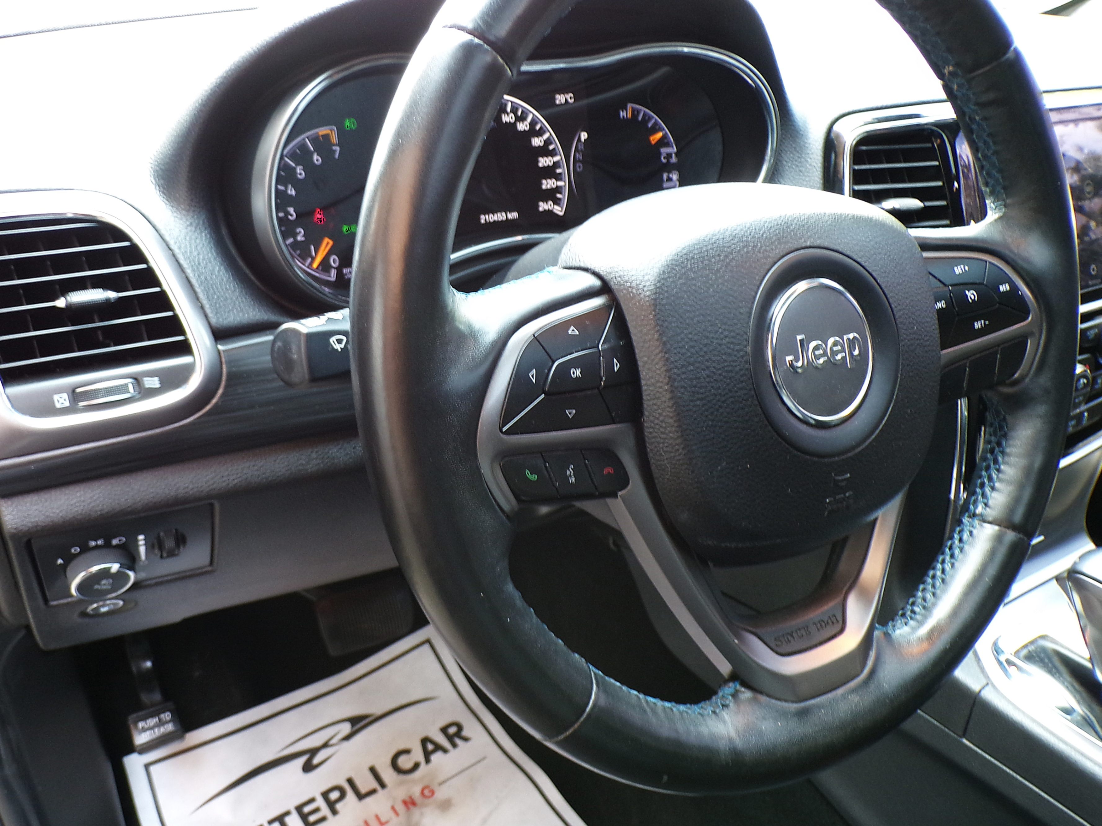 /autogallery/2019-Jeep-GrandCherokee-16770489159072355.jpg