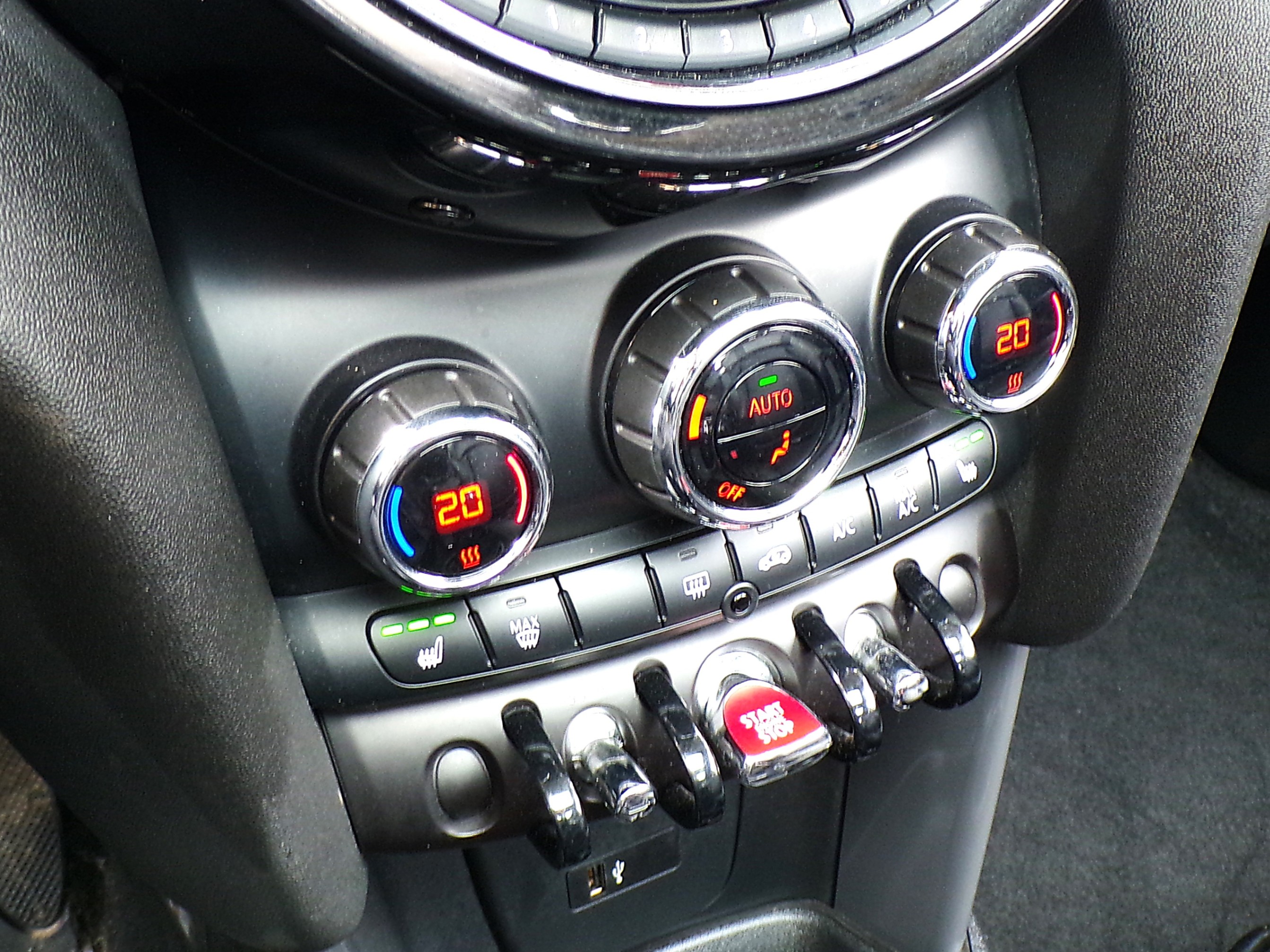/autogallery/2019-MINI-3Door-5317261250081247.jpg