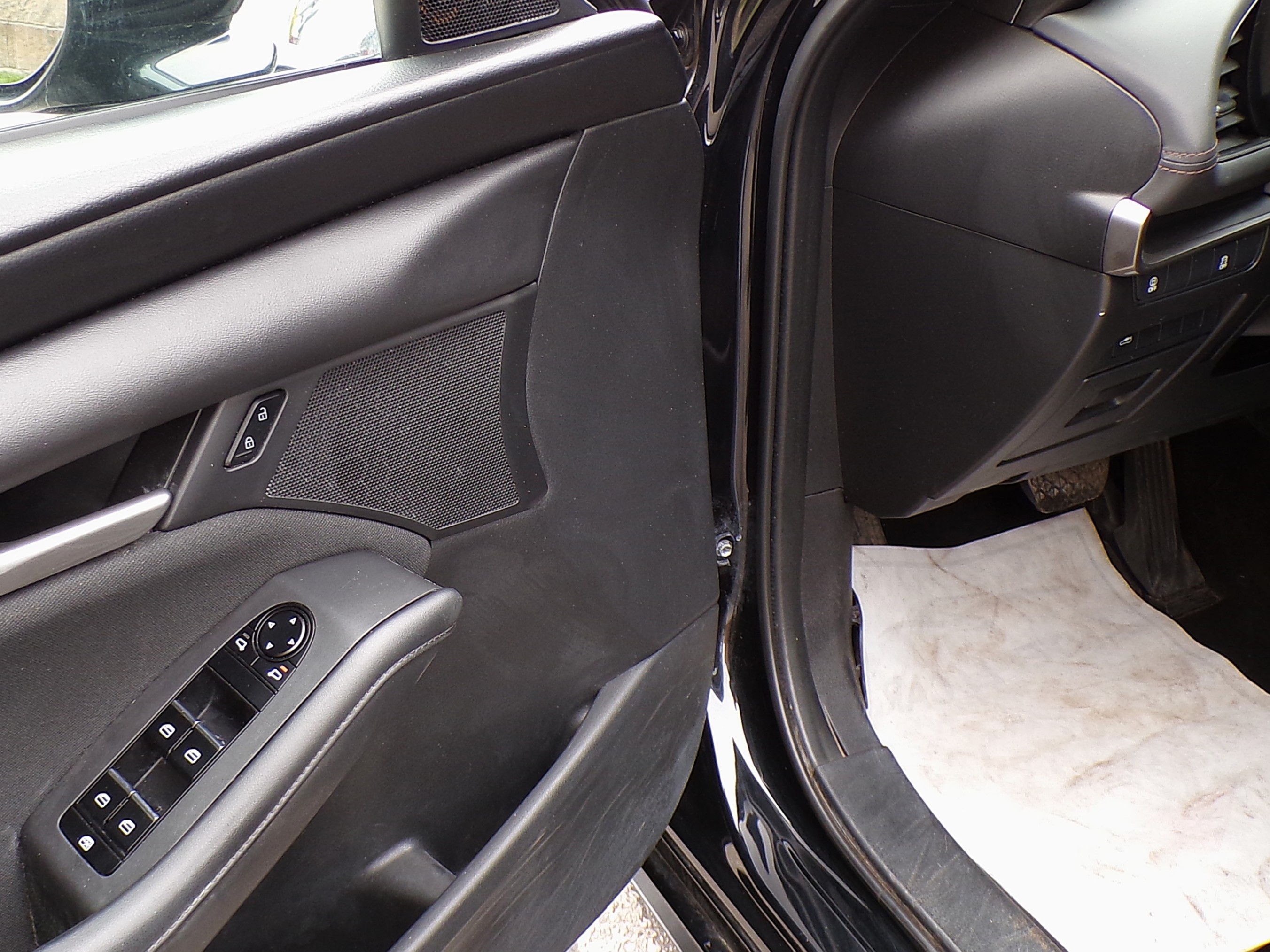 /autogallery/2021-Mazda-Mazda3-09934119114300488.jpg
