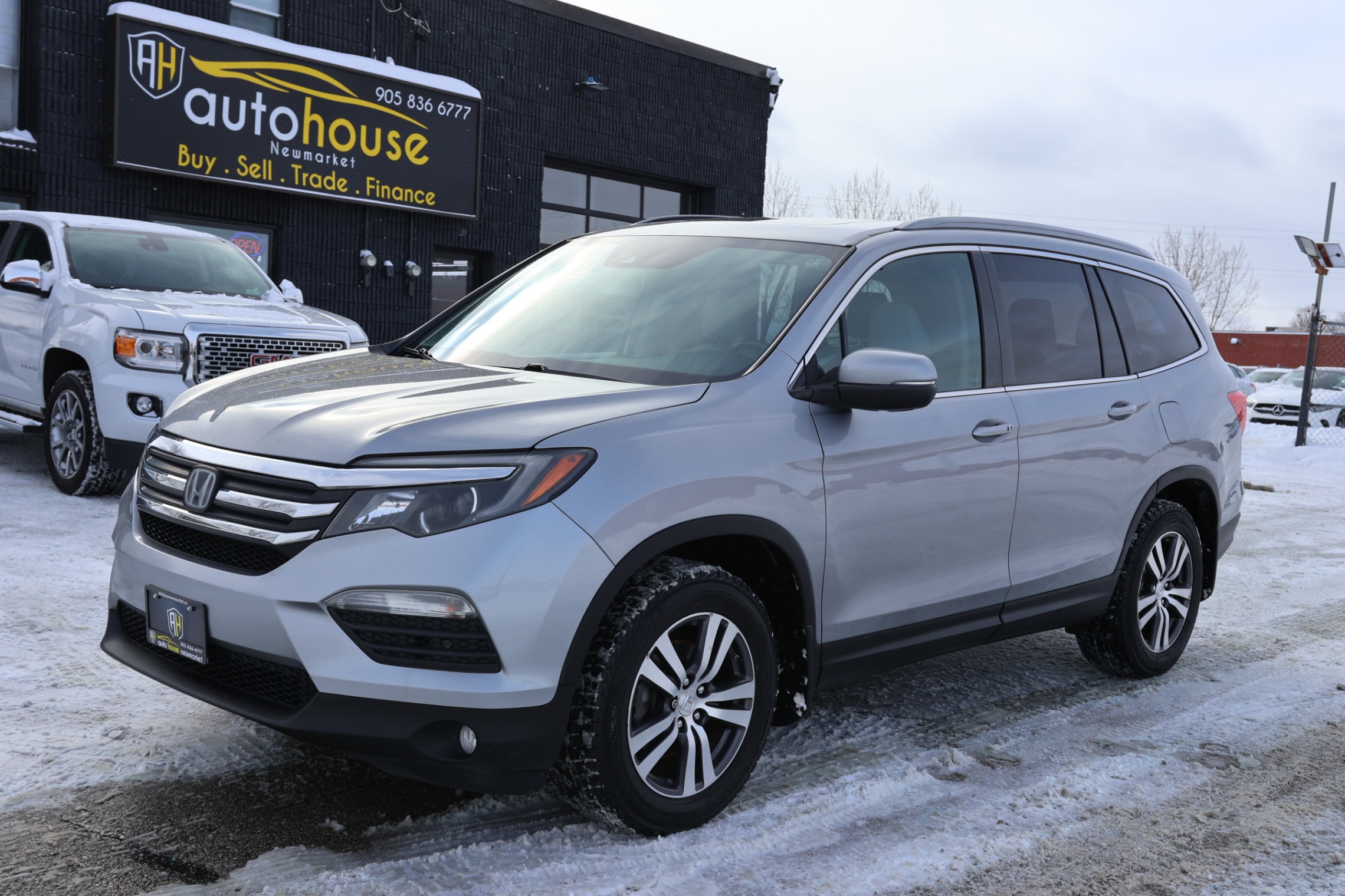 2016 Honda Pilot EXL-4WD-7PASS-R STARTER/NAV/LEATHER/SUNROOF/KEYLESS/B CAM/P SENSORS/ADPT CRUISE/BLUETOOTH